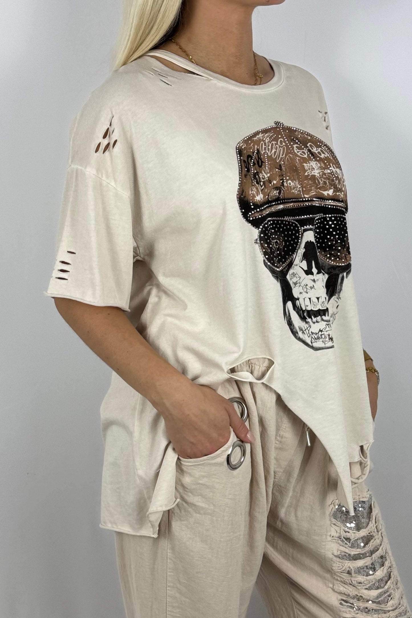 Oversize Shirt mit Skull-Print & Destroyed-Look-Beige