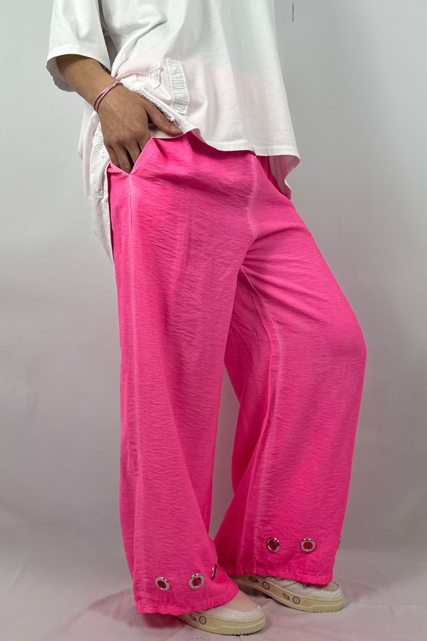 Damen Hose mit weitem Bein und Ösen Details - Neon pink