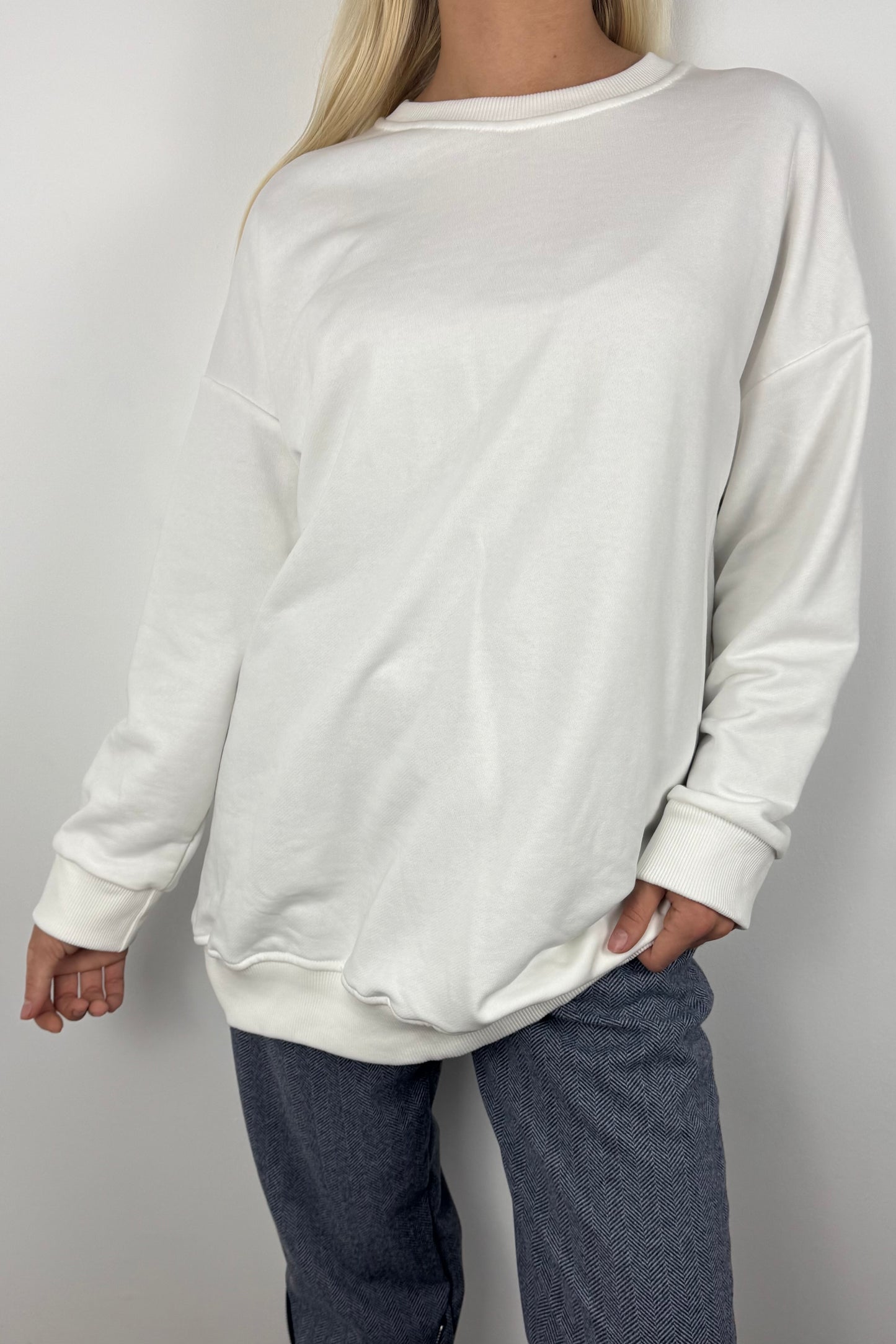 Oversized Sweatshirt mit Statement-Stickerei-Weiß