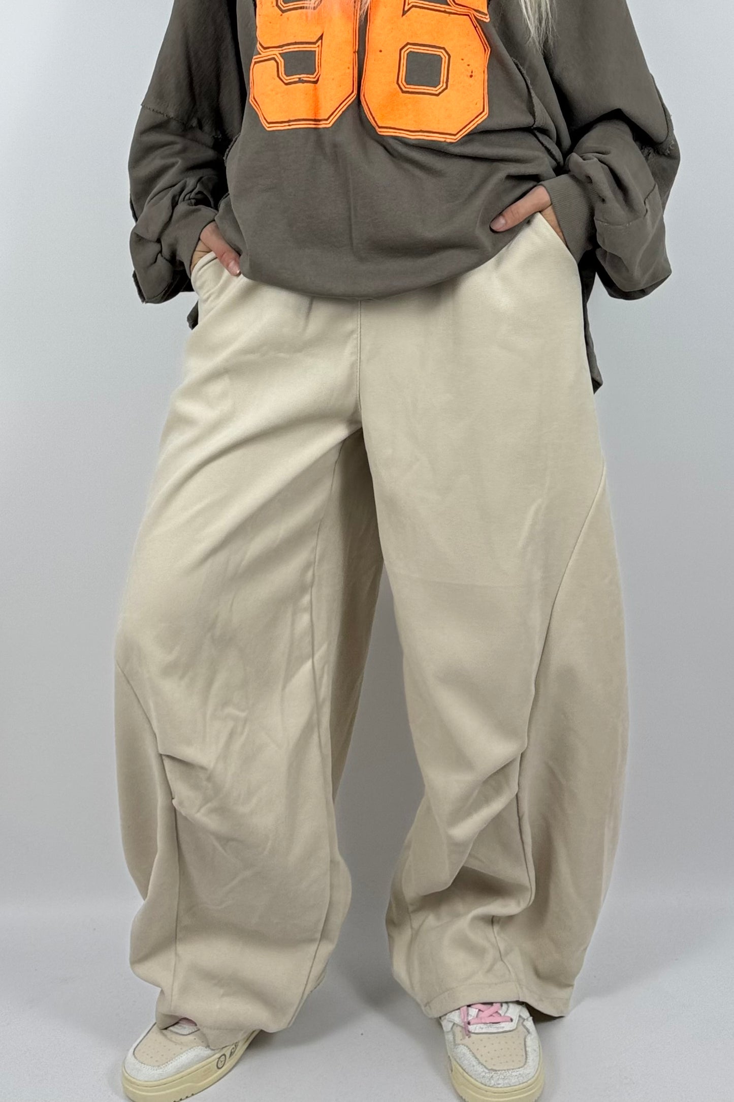 Lässige Baggy-Hose mit Leo-Bindeband – Beige