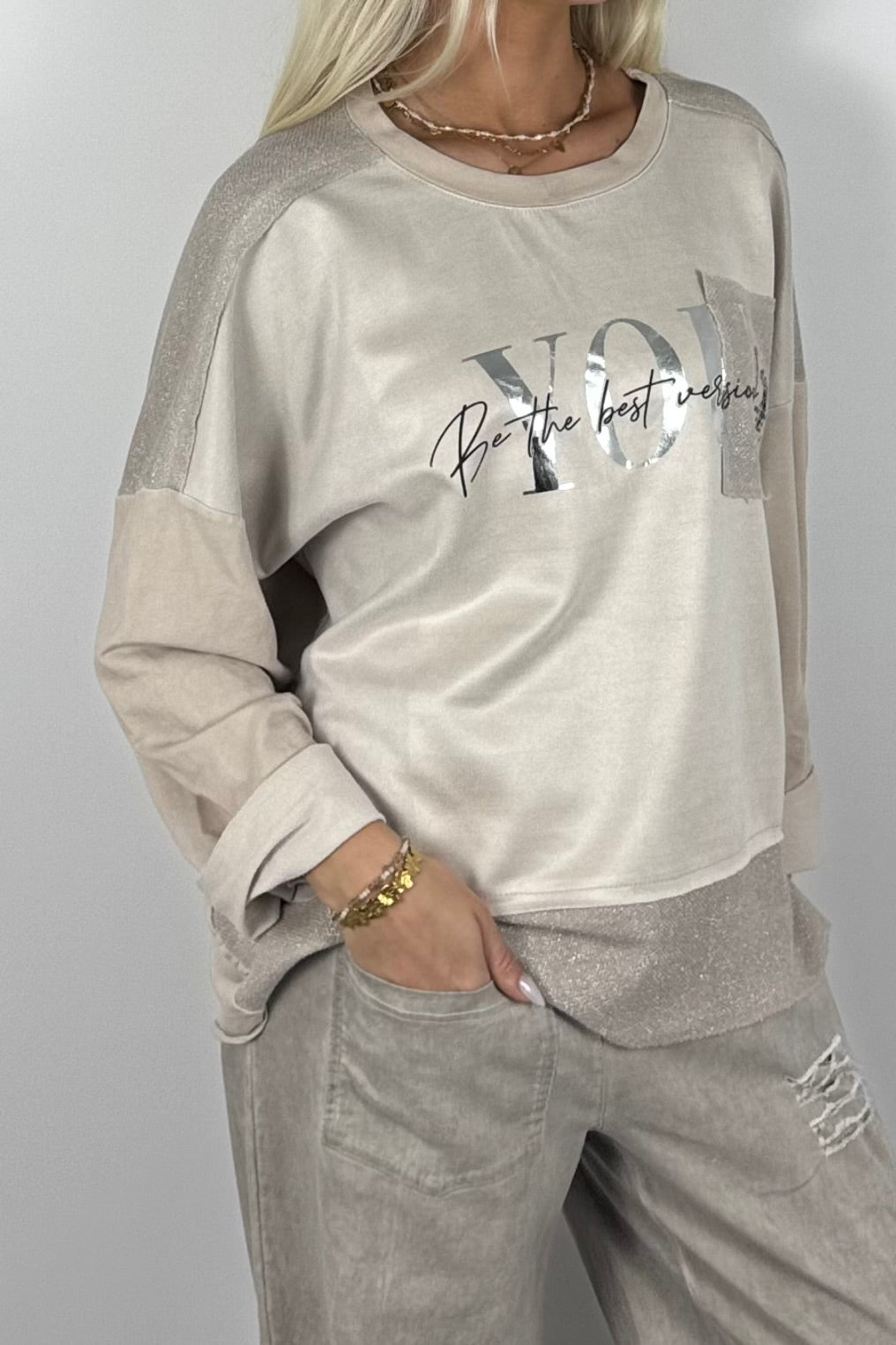 Oversize Damen Sweatshirt mit Glitzer-Details & Schriftzug – Beige