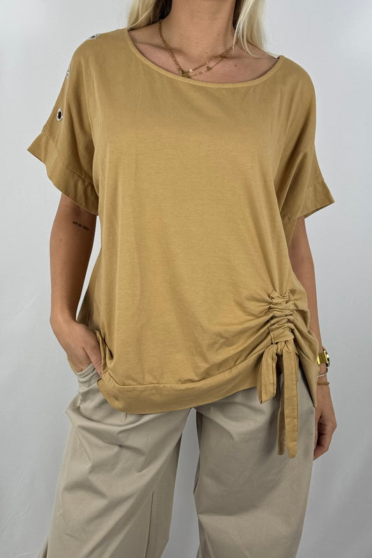 Shirt mit Raffdetail & Zierschnürung – lässig und modern-Kamel
