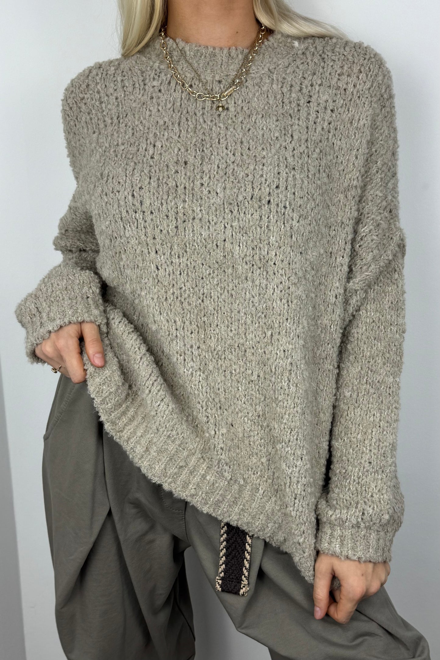 Kuscheliger Grobstrickpullover mit Stehkragen-Beige