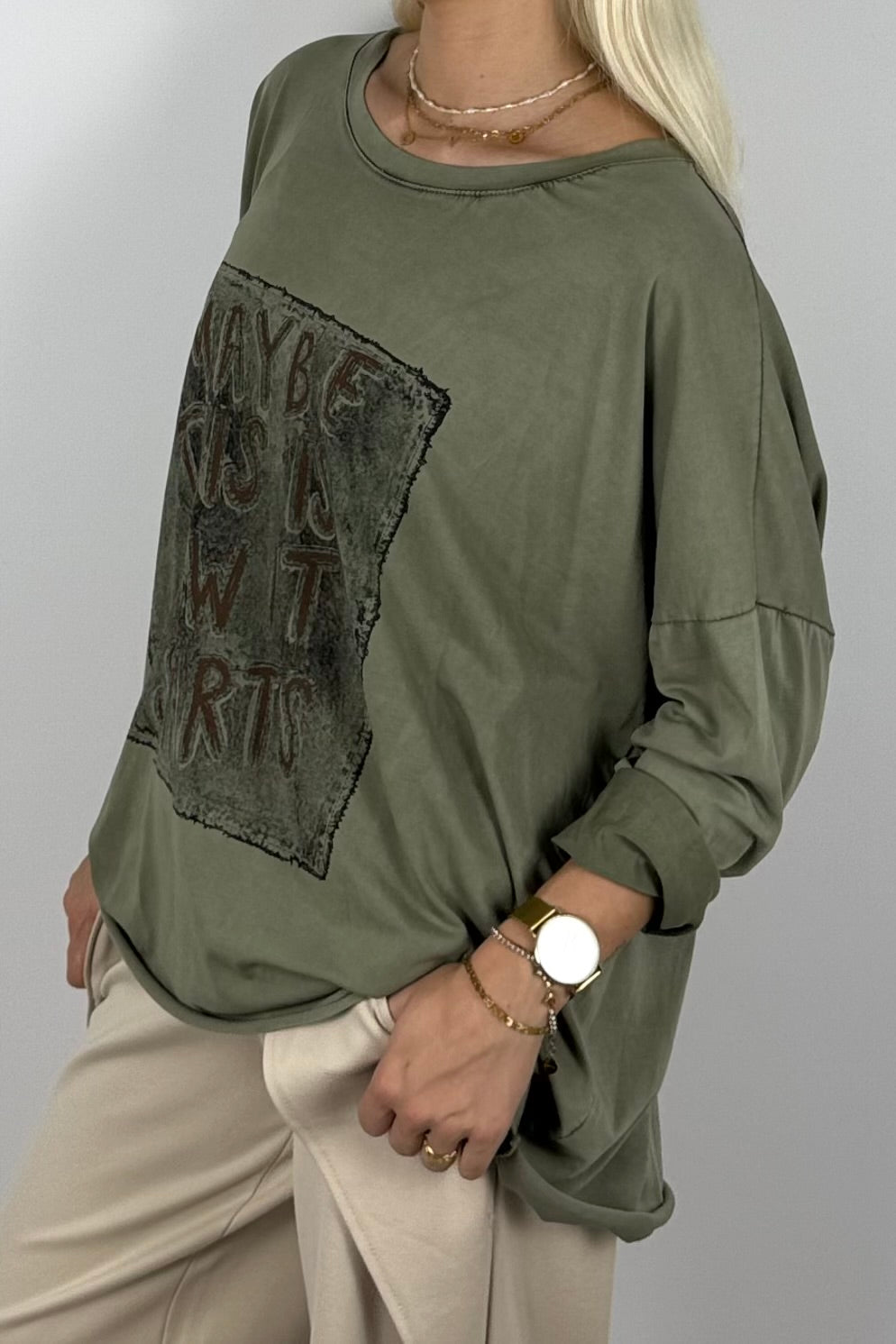 Damen Oversize Shirt „Maybe This Is How It Starts“ – Khaki