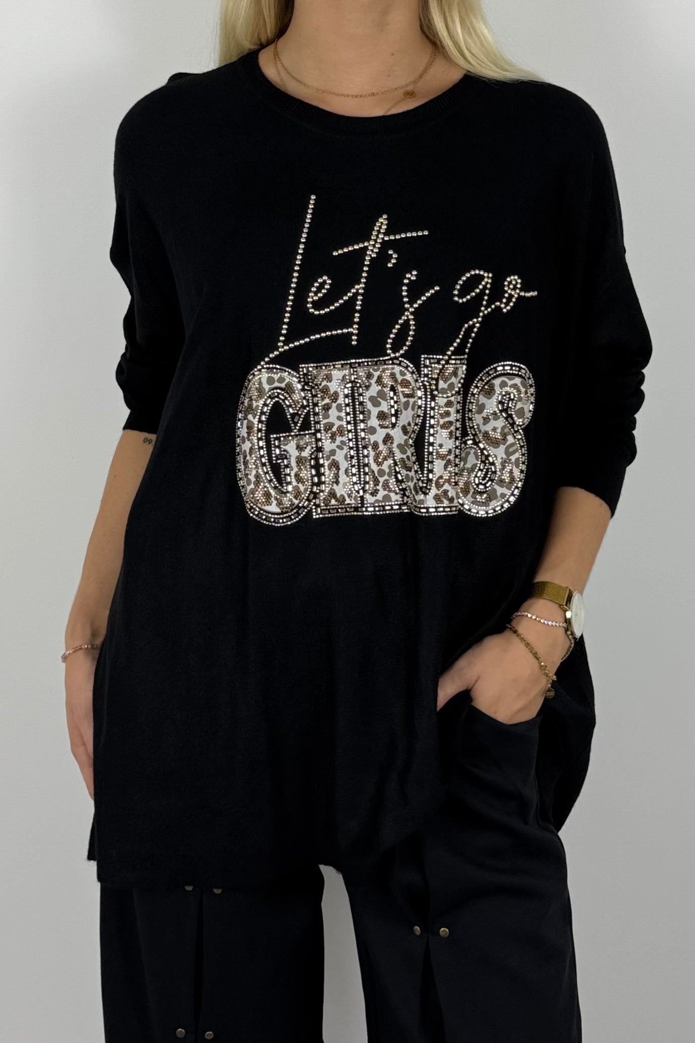 Damen Oversize Shirt „Let’s Go Girls“ mit Leo-Print & Glitzersteinen-Schwarz