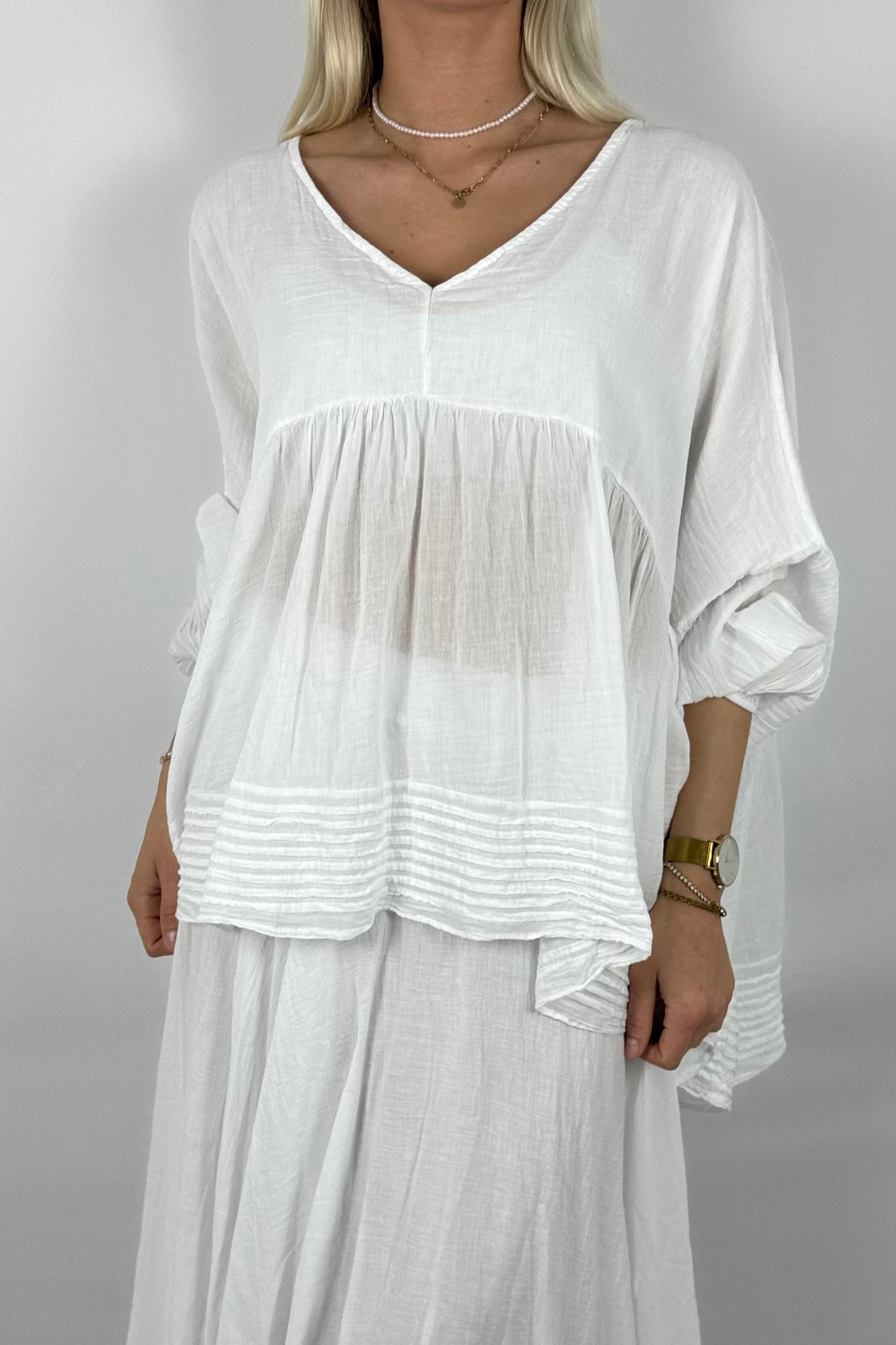 Oversize Bluse mit Volant – 100% Baumwolle-Weiß