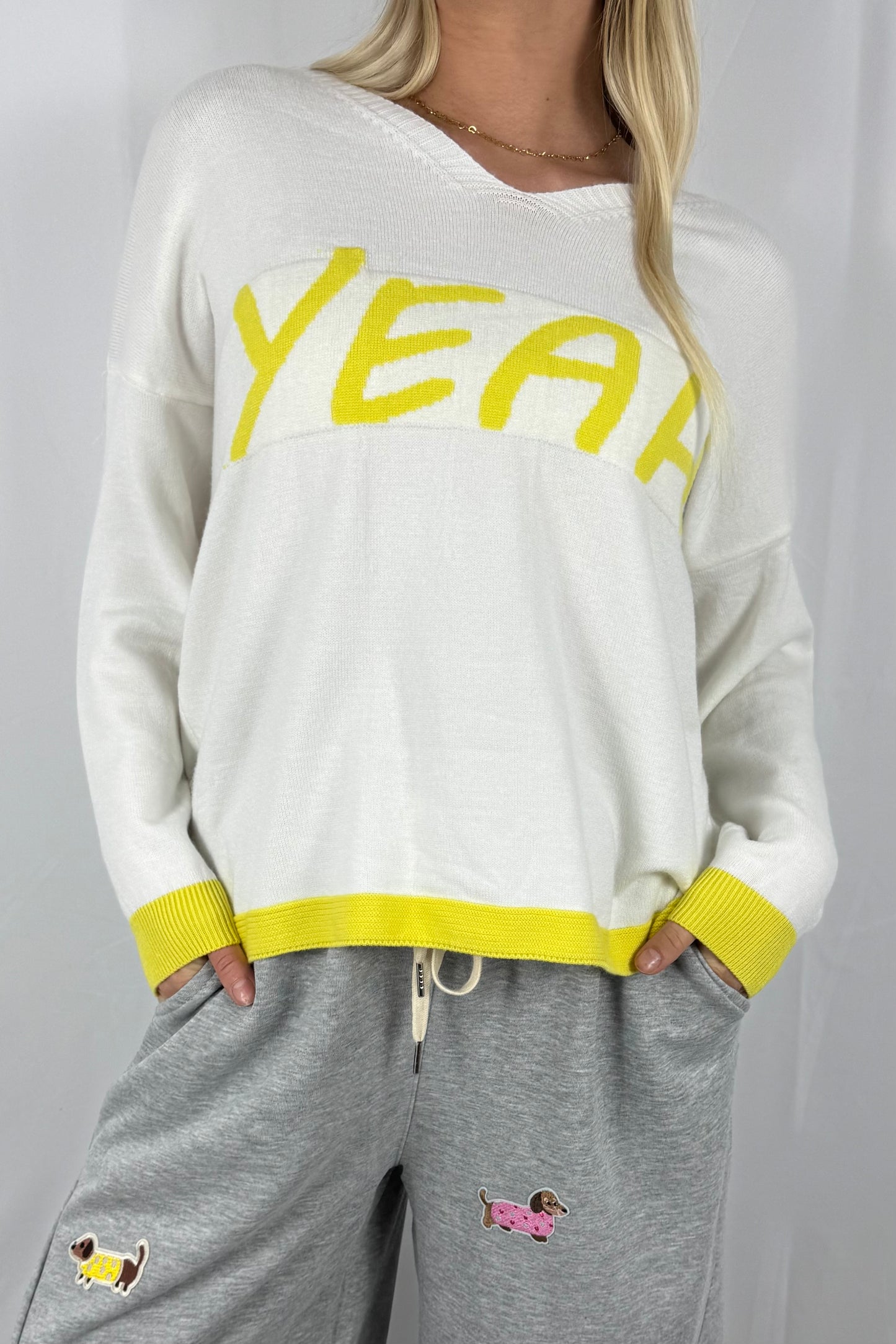 Damen Strickshirt „YEAH“-gelb