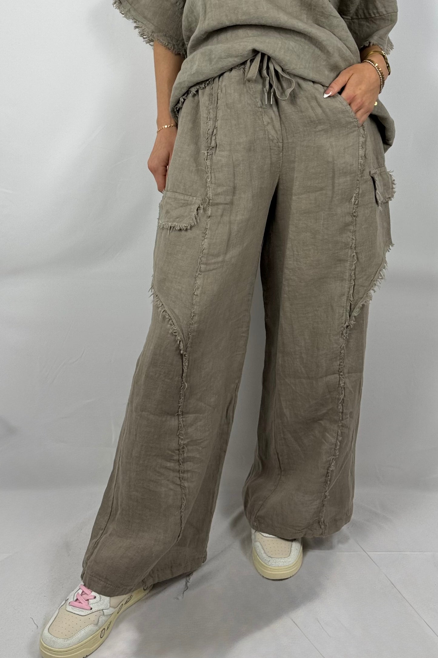 Leinenhose mit fransigen Details-Mud