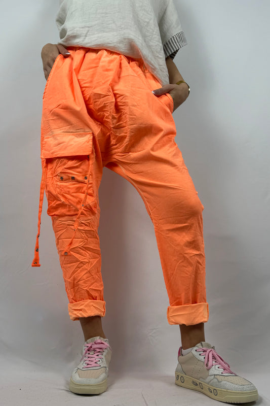 Cargo Hose mit Taschen & Knopfdetails-Neon Orange