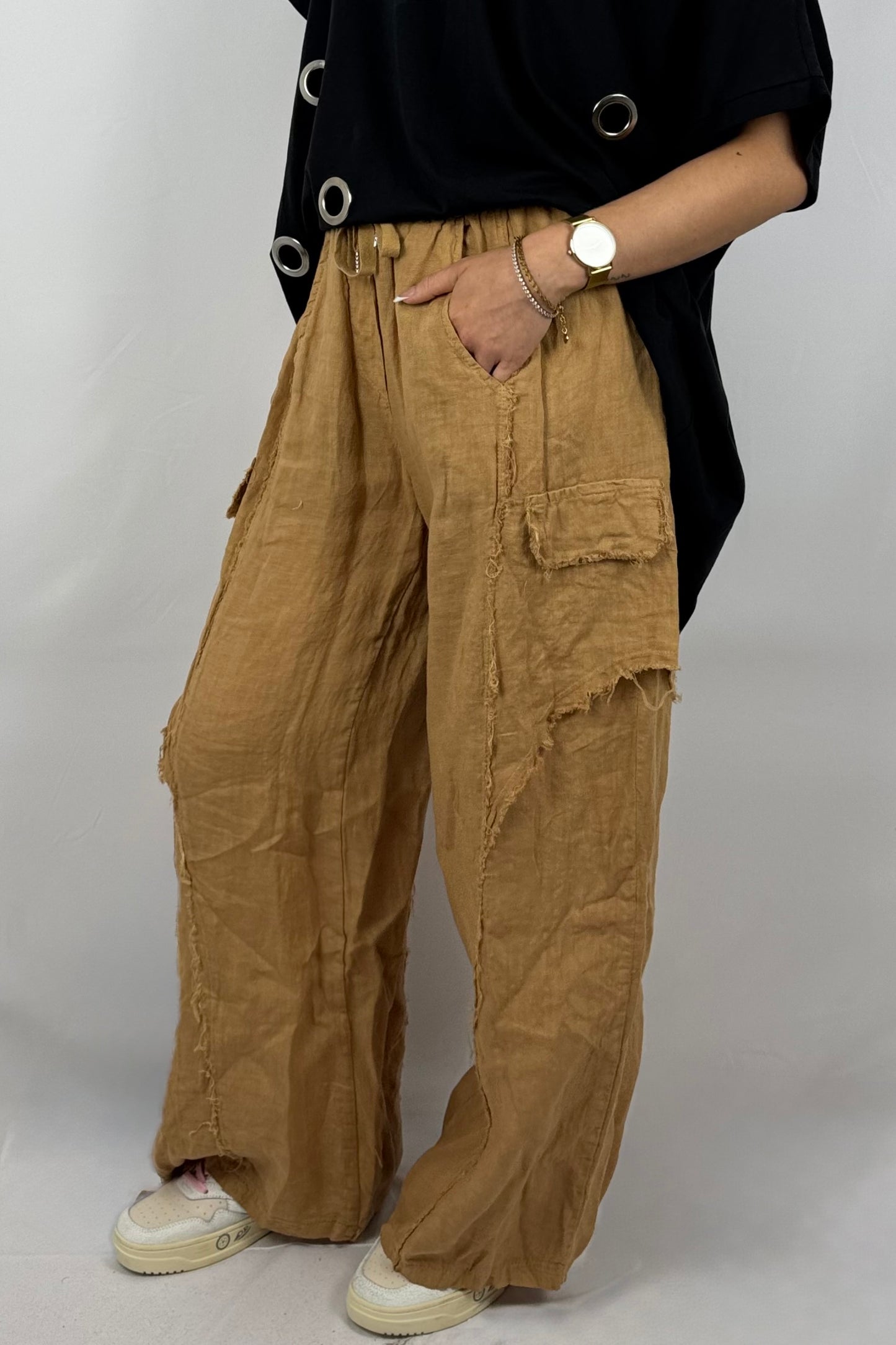 Leinenhose mit fransigen Details-Kamel