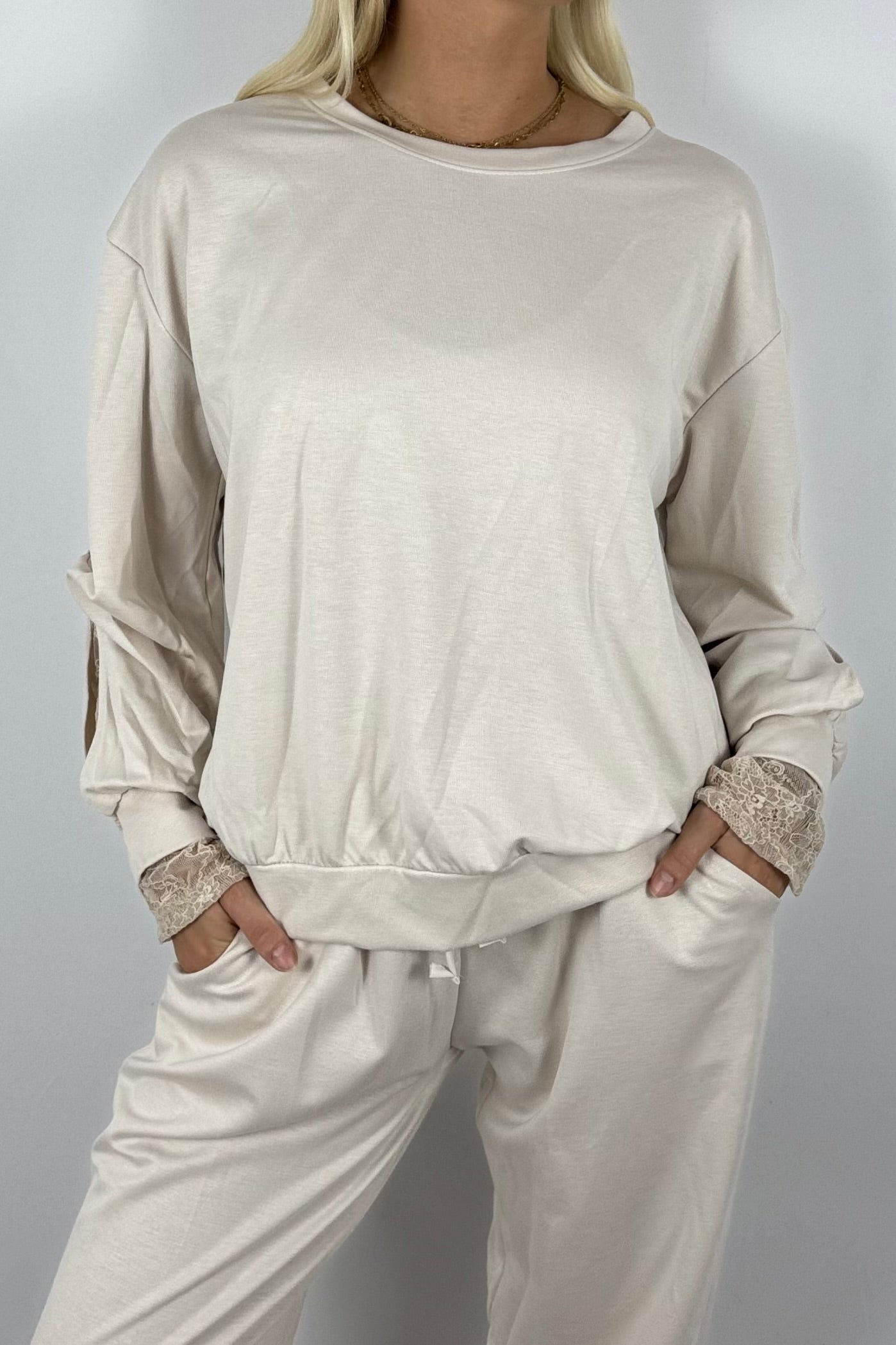 Damen Sweatshirt aus Viskose – Oversize mit Raffärmeln-Beige