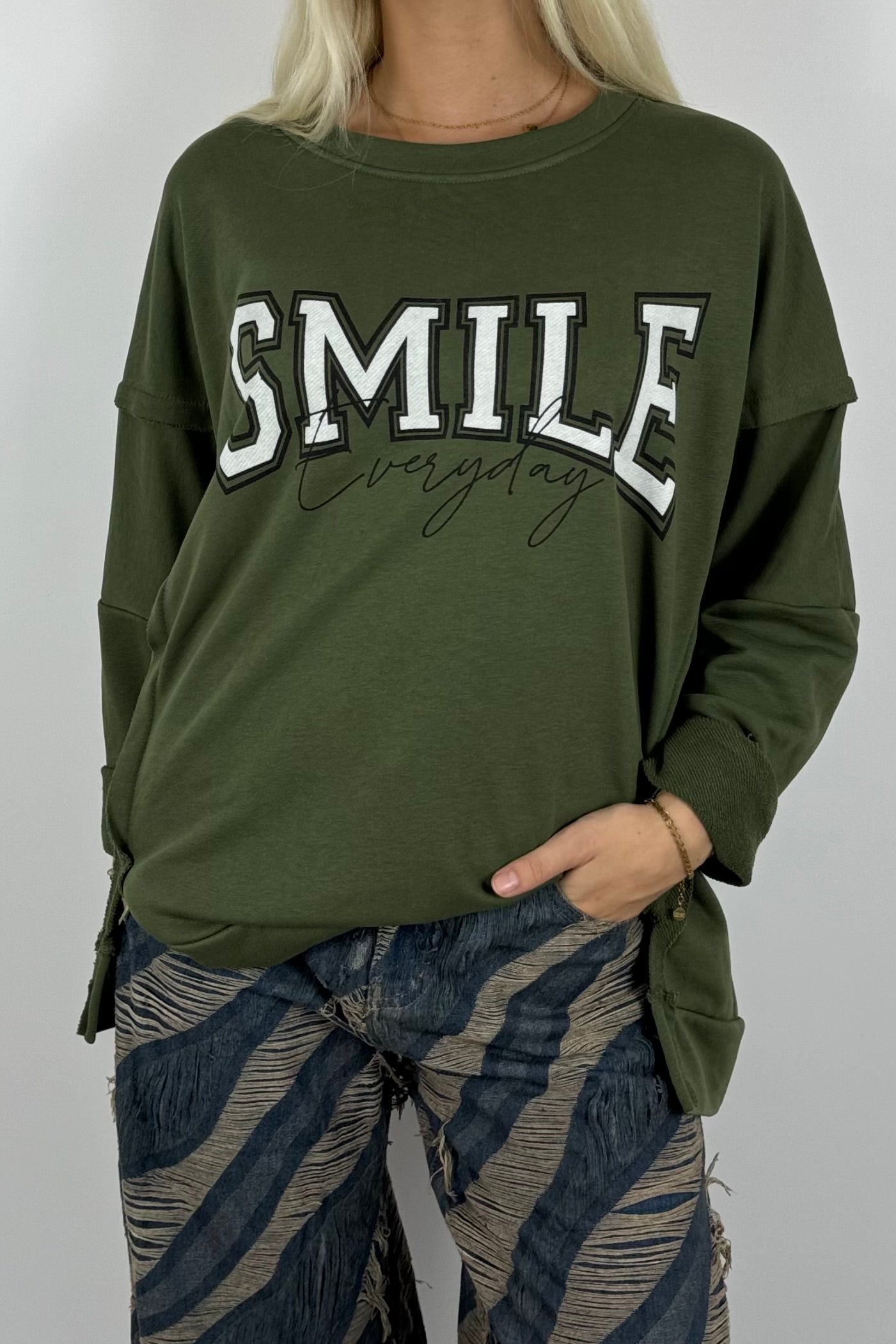 Damen Oversize Sweatshirt „SMILE Everyday“ –Khaki