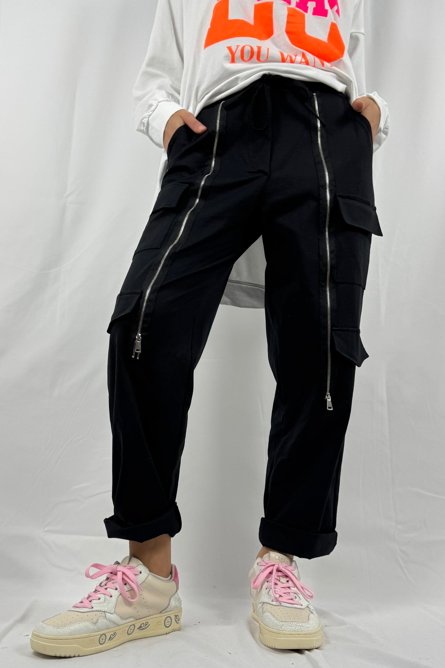 Hose mit Elastikbund, Zipper-Details & Taschen-Schwarz