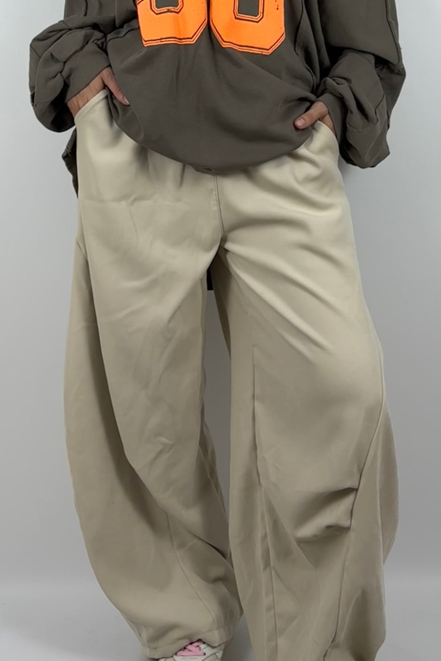 Lässige Baggy-Hose mit Leo-Bindeband – Beige