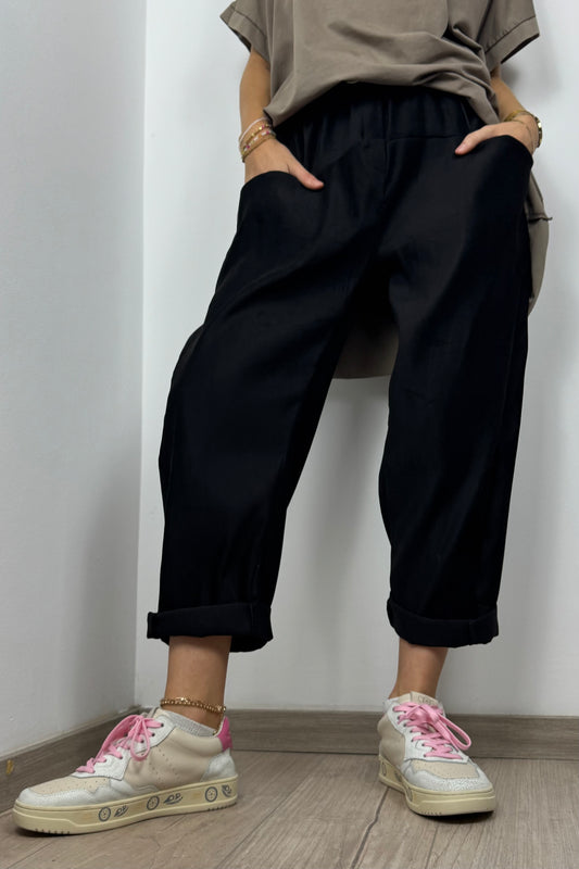 Elegante Satinhose mit Gürtel-Schwarz