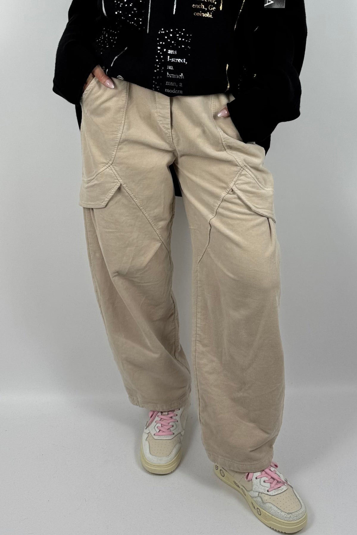Lässige Baggy-Hose mit Cargo-Taschen-Beige