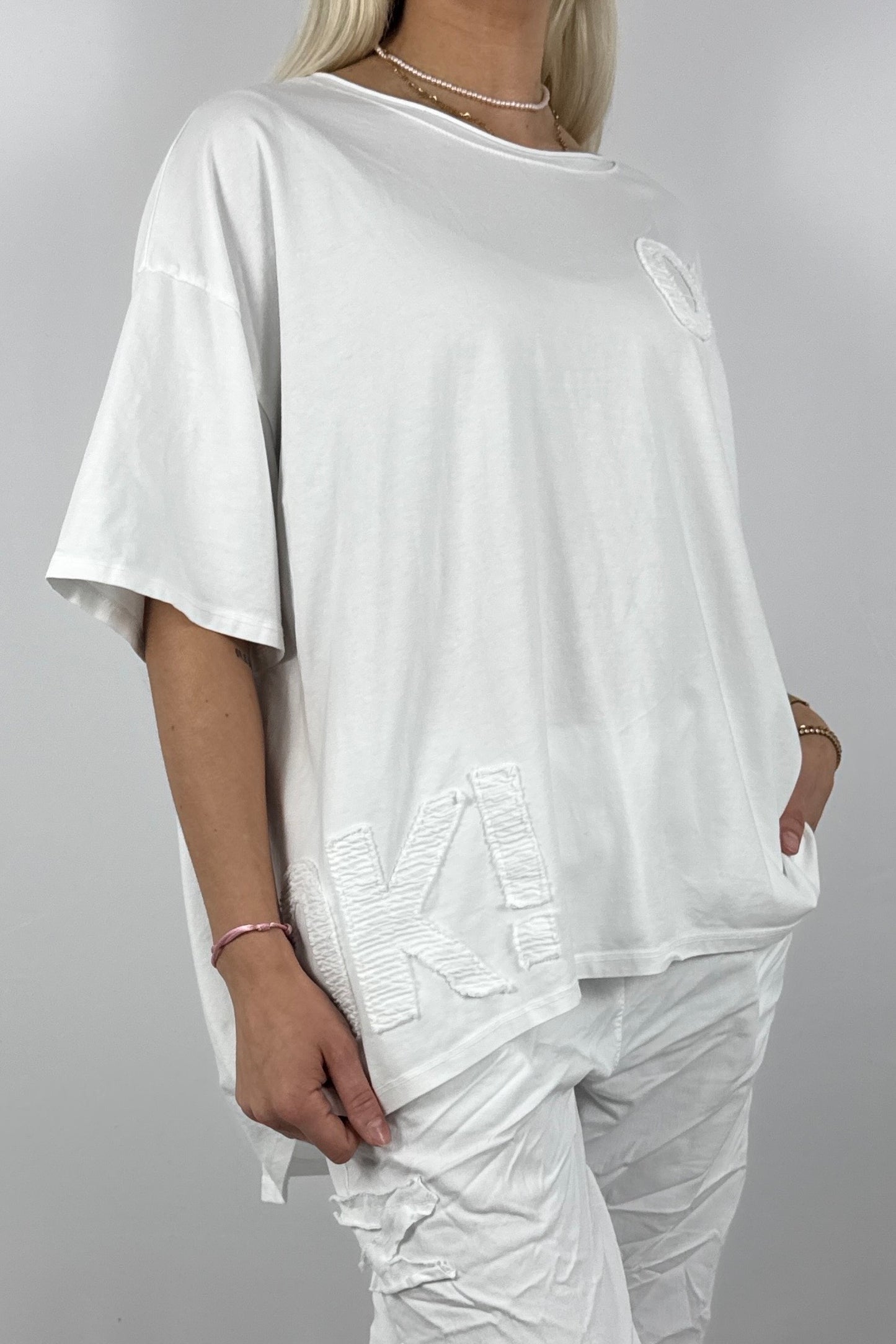 Oversize Damen Shirt mit OK Print und Rundhalsausschnitt-Weiß