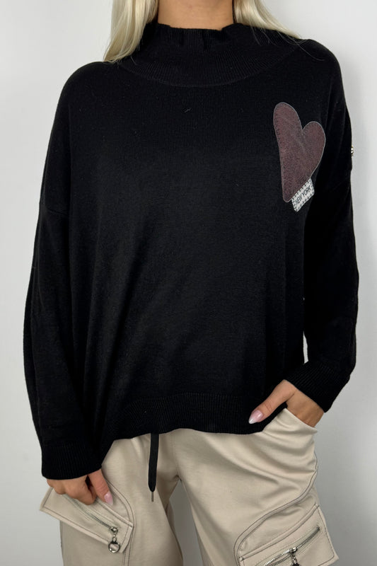 Oversize Shirt mit Herz-Patch & Zierknöpfen –Schwarz