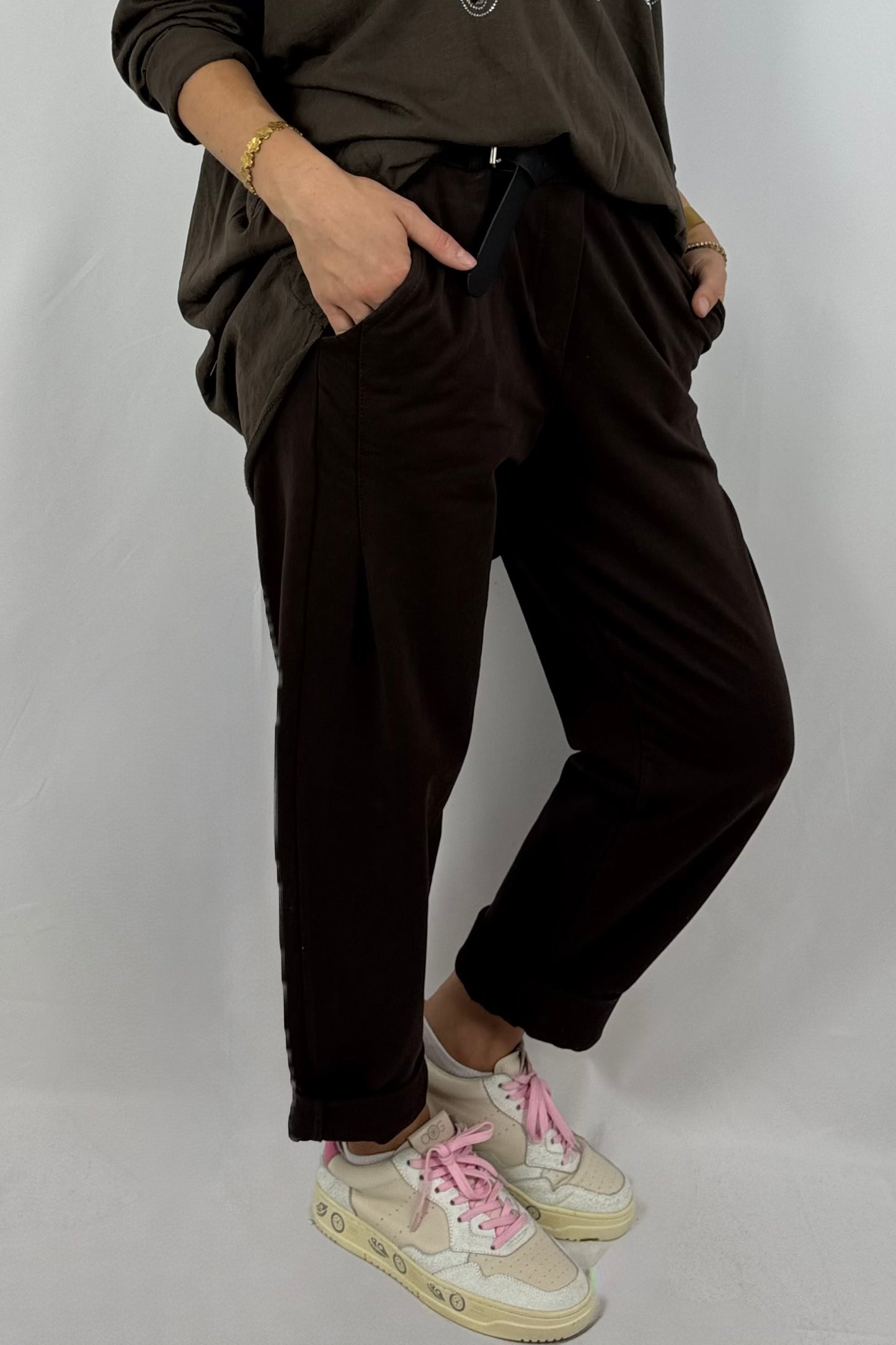 Damen Jogpants mit Leo-Tuch – Oversize-Schoko