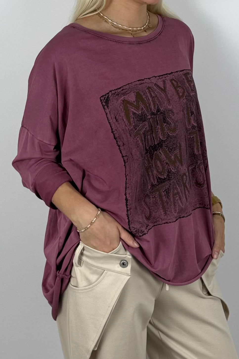 Damen Oversize Shirt „Maybe This Is How It Starts“ – Bordeaux