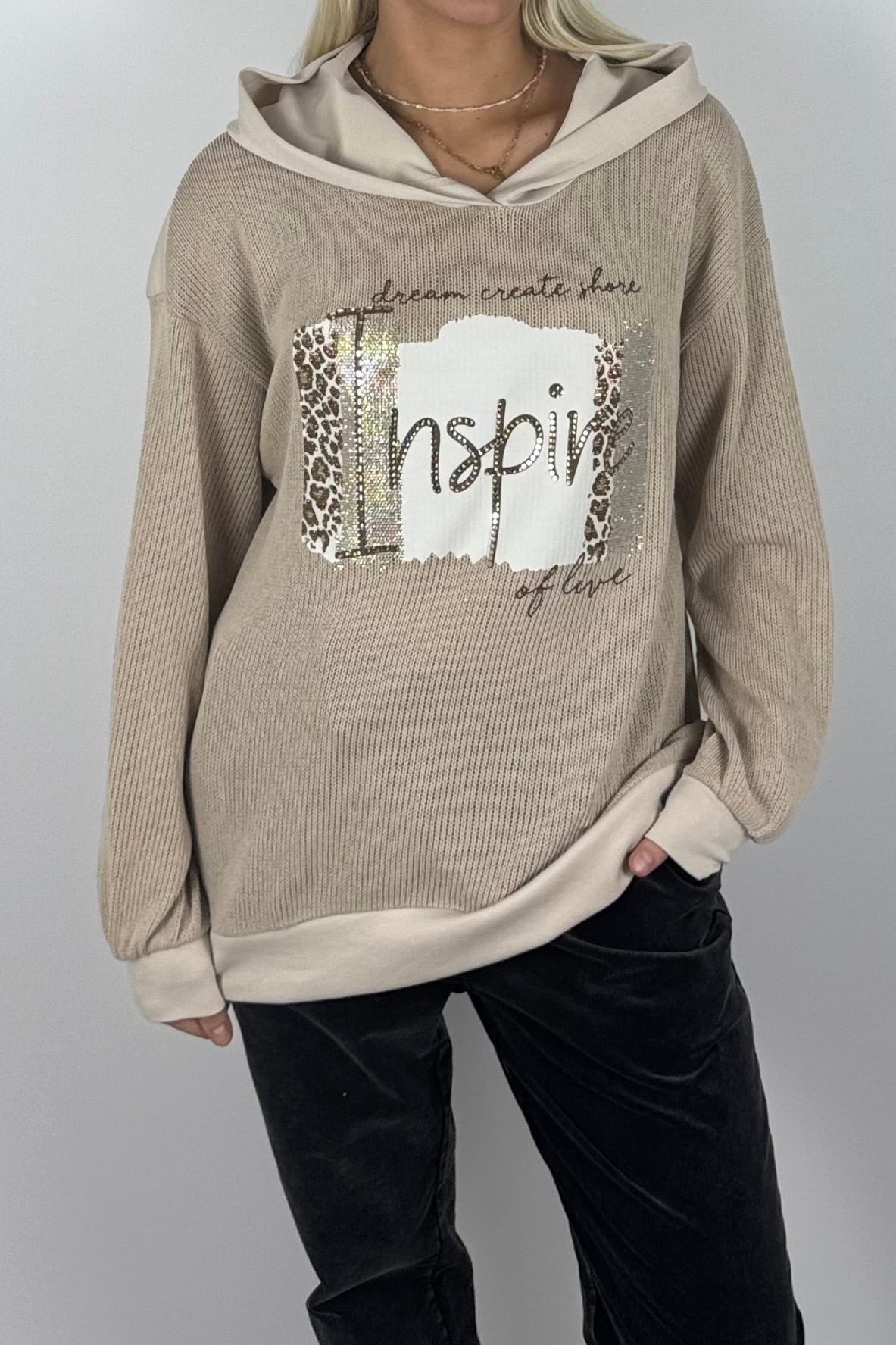 Damen Pullover mit Kapuze & Inspire-Print – Beige