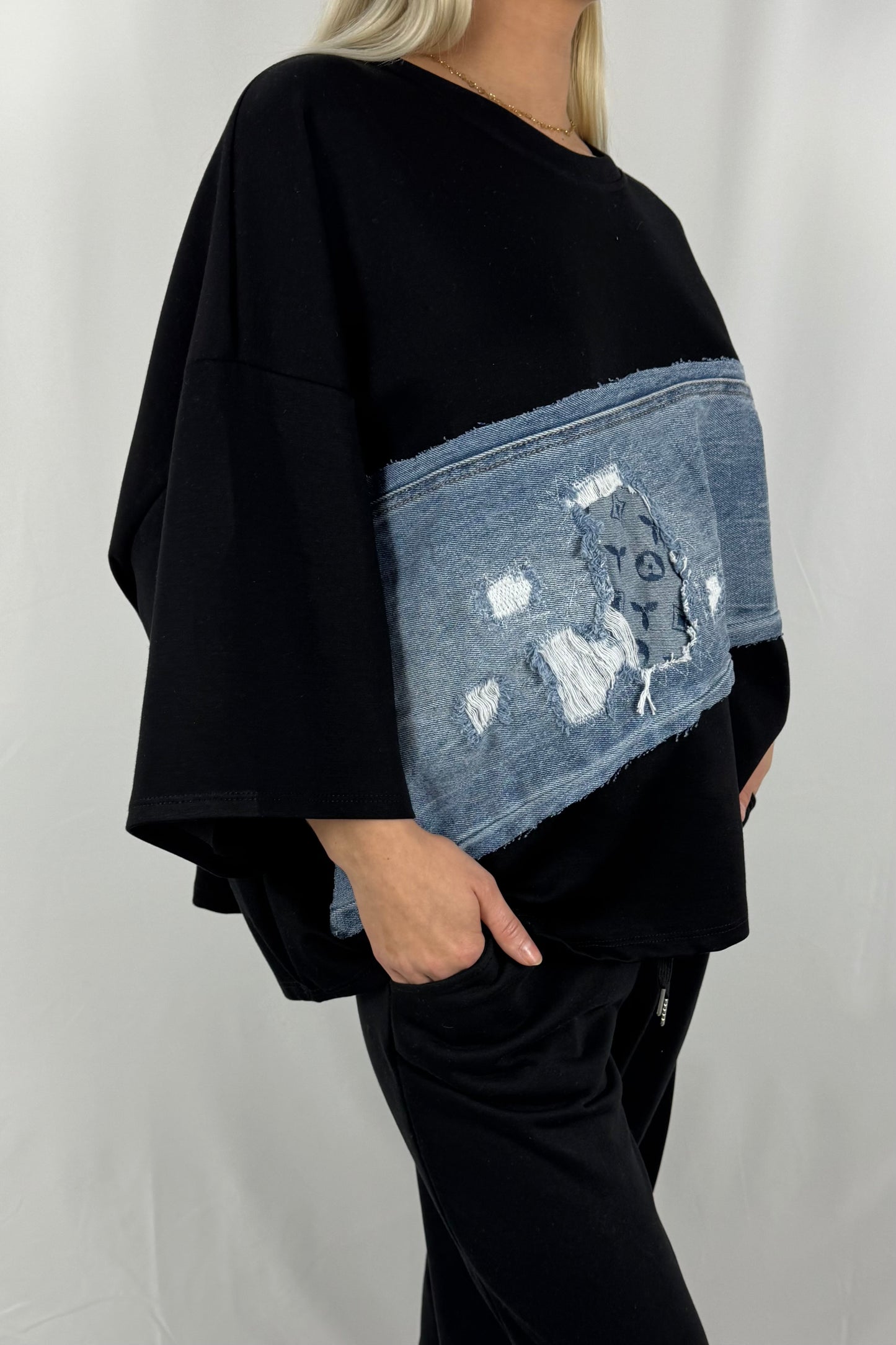 Oversize Damen Shirt mit Denim Patch und Used Look Detail-Schwarz