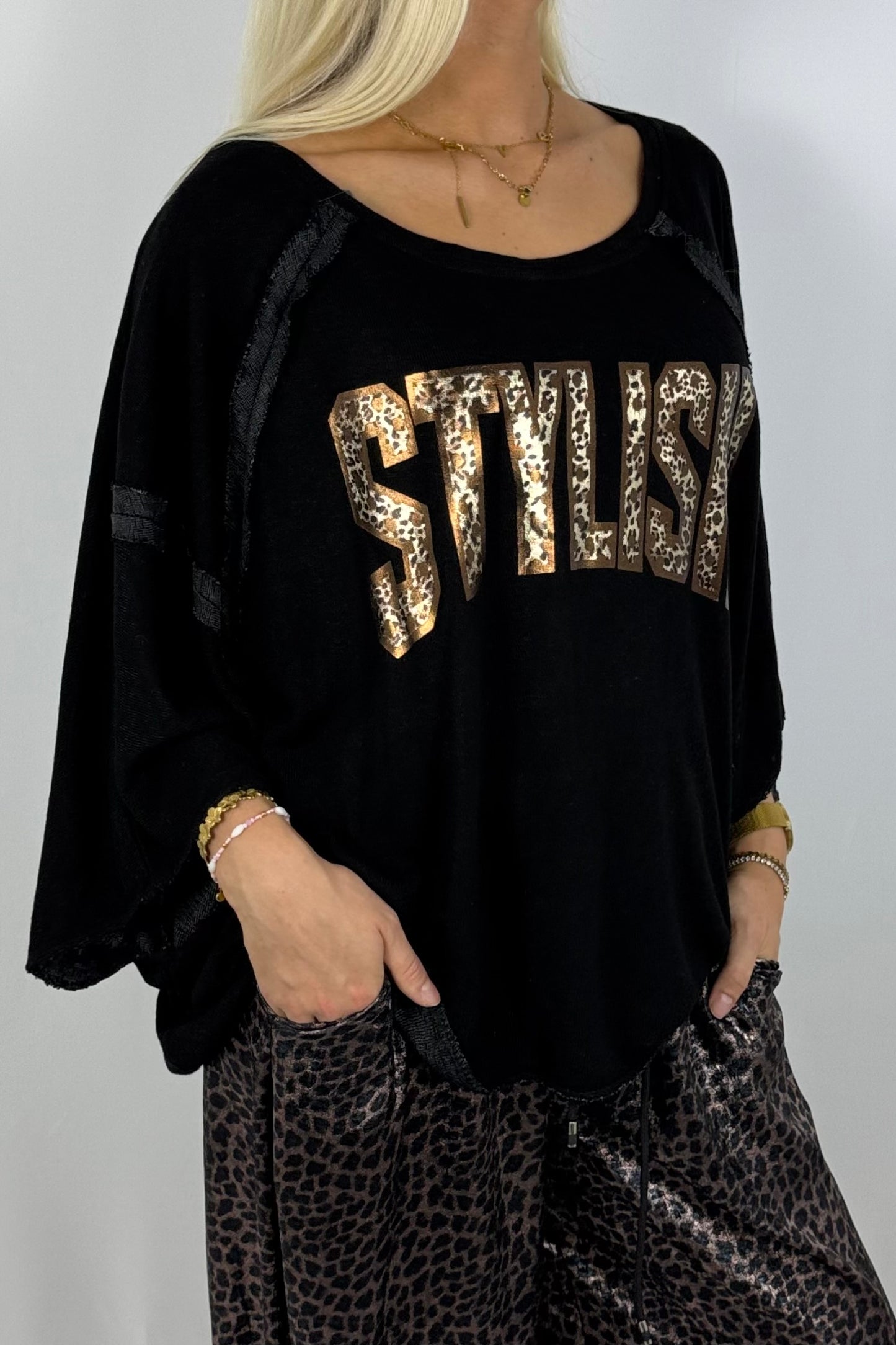 Oversize Shirt „STYLISH“ – Schwarz