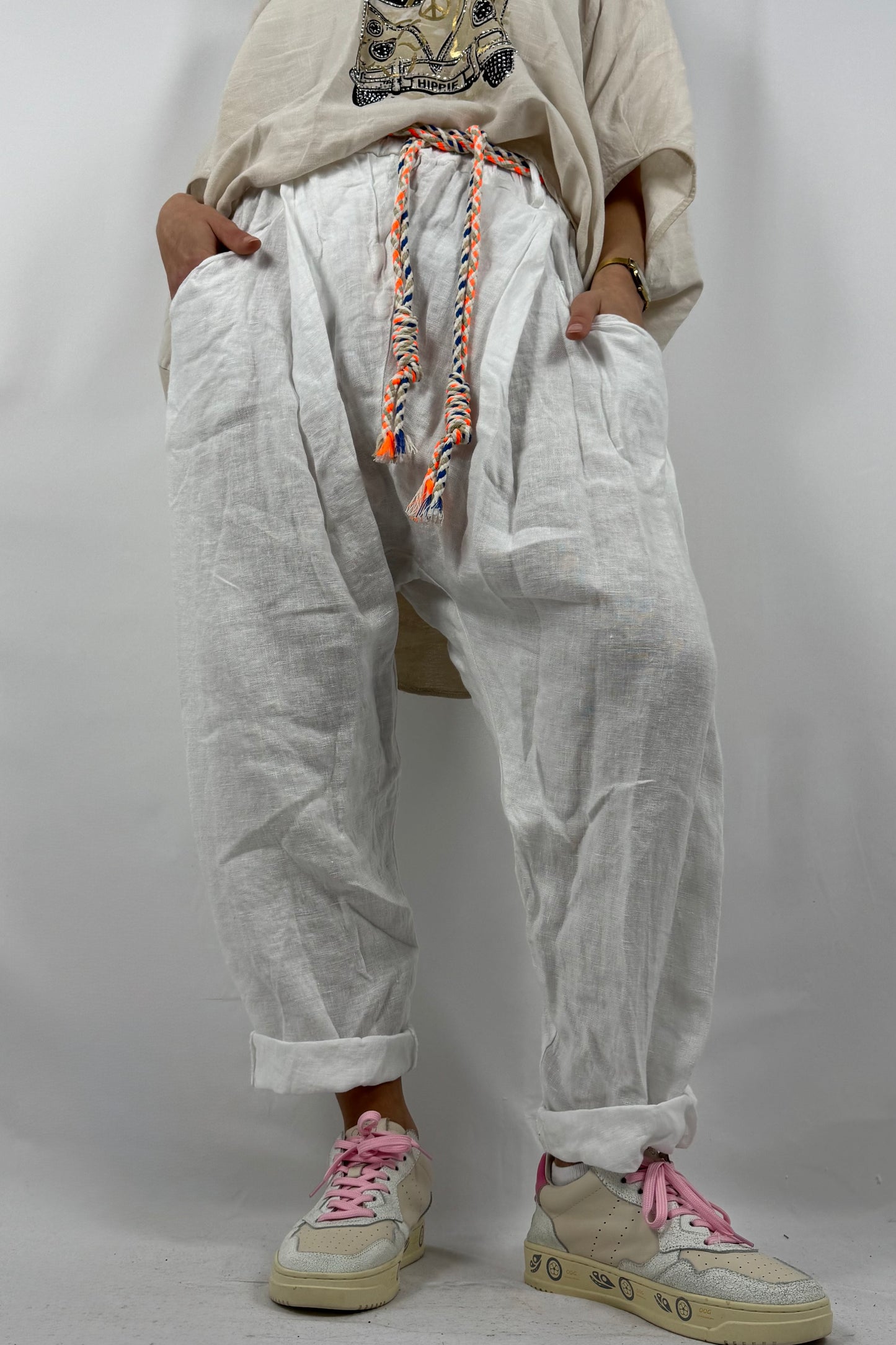 Damen Leinenhose mit Flechtgürtel-Weiß