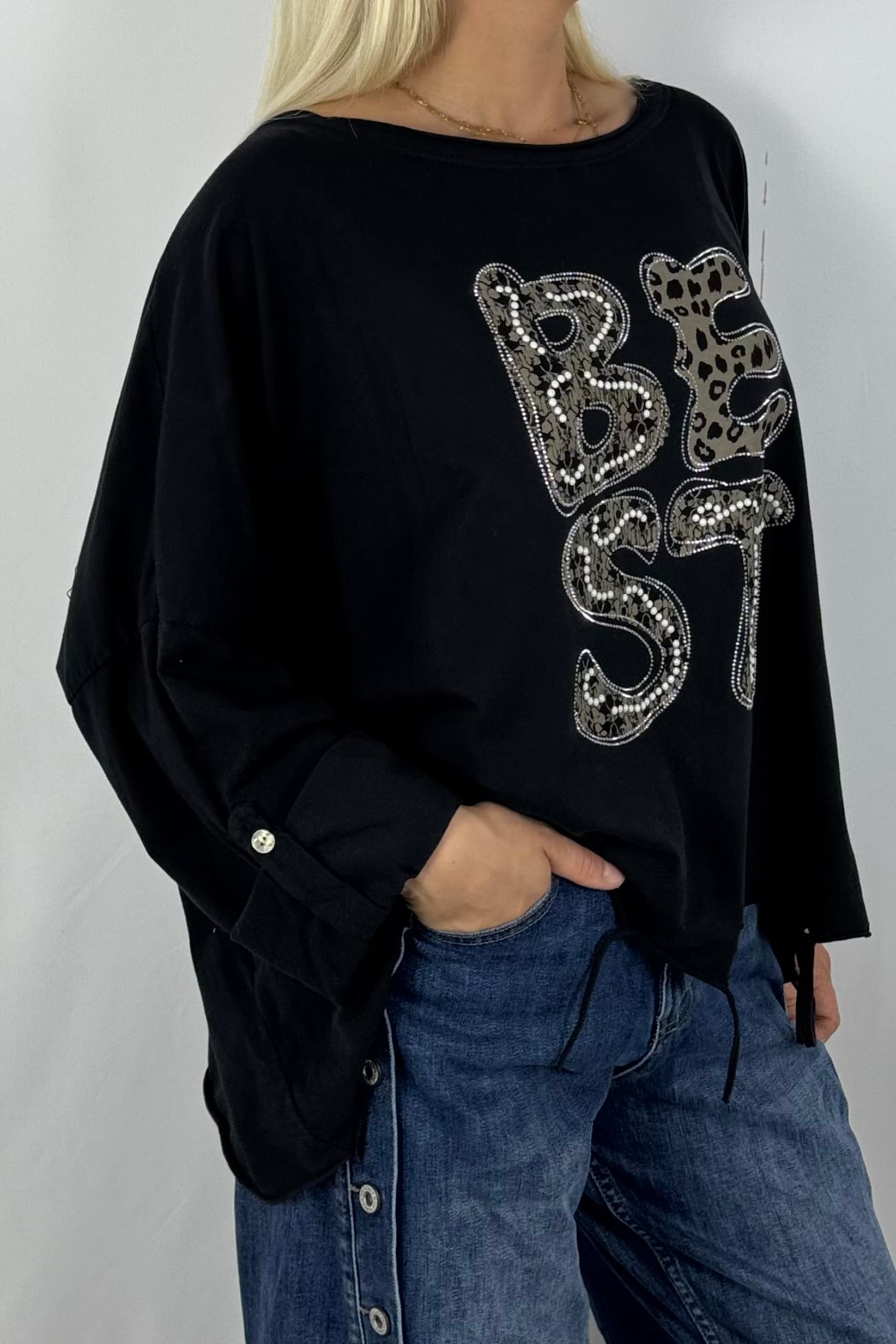 Oversize-Shirt „BEST“ mit Leo-Print und Strass-Details-Schwarz
