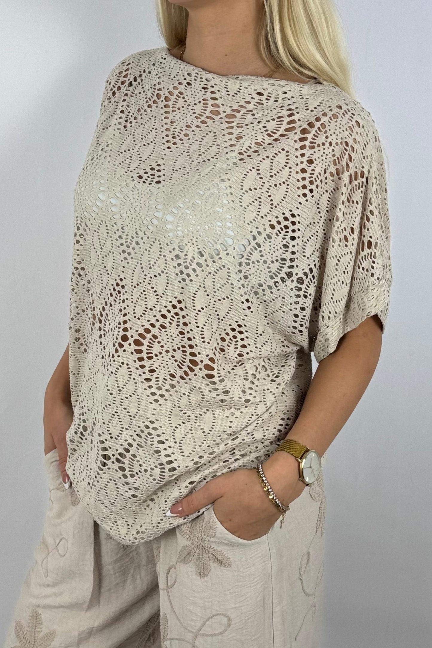 Häkelshirt im Boho-Look – luftig & stilvoll-Beige
