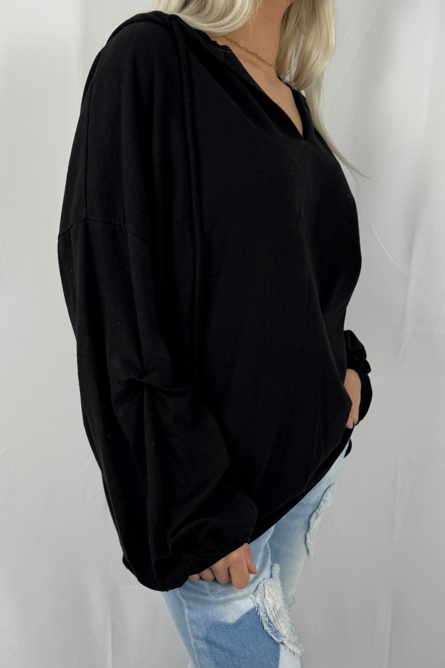 Damen Hoodie Shirt mit V-Ausschnitt –Schwarz