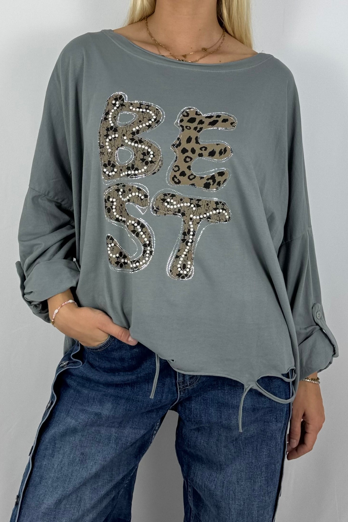 Oversize-Shirt „BEST“ mit Leo-Print und Strass-Details-grau