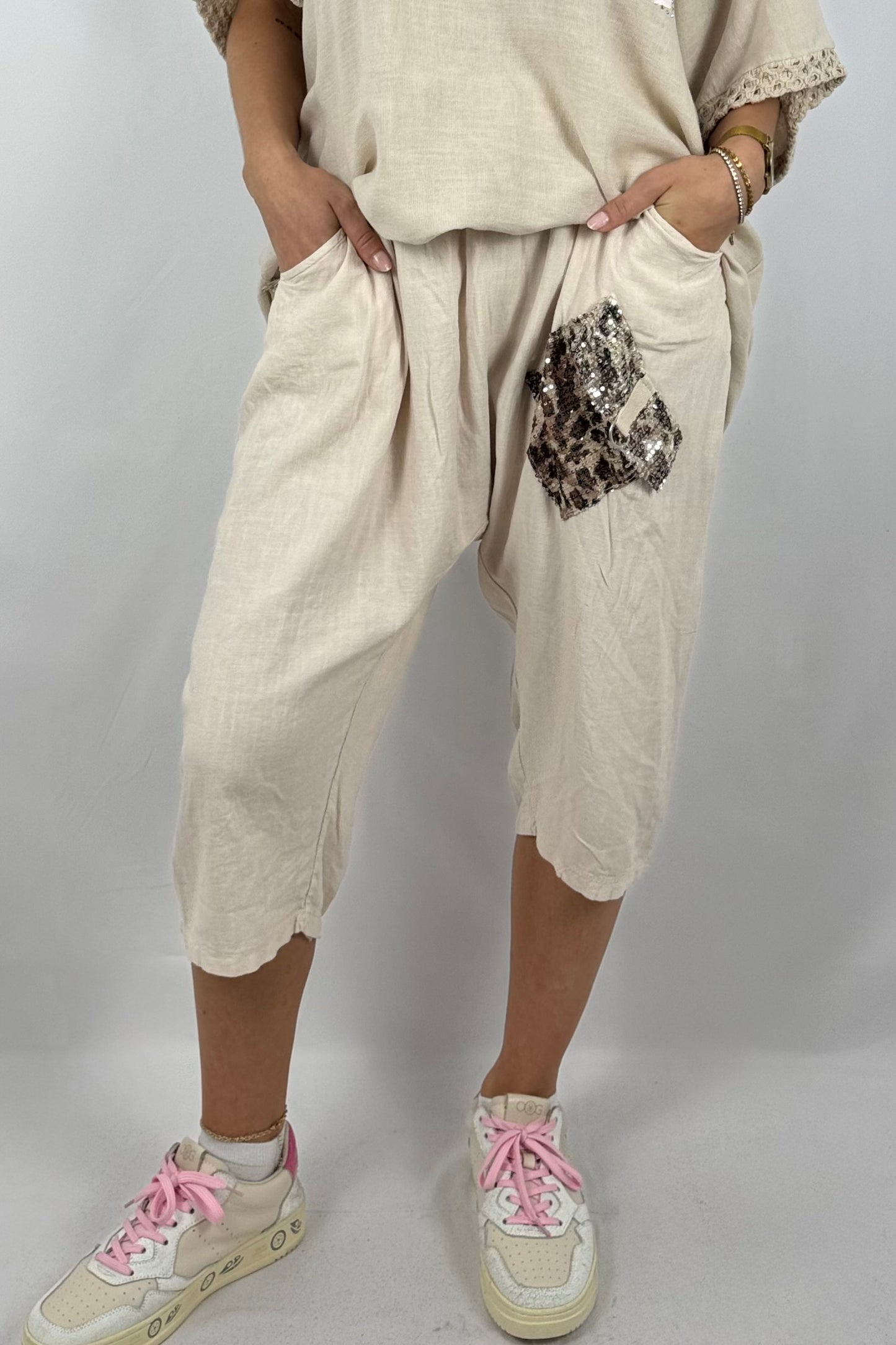 Leinen-Shorts mit Pailletten-Applikation-Beige