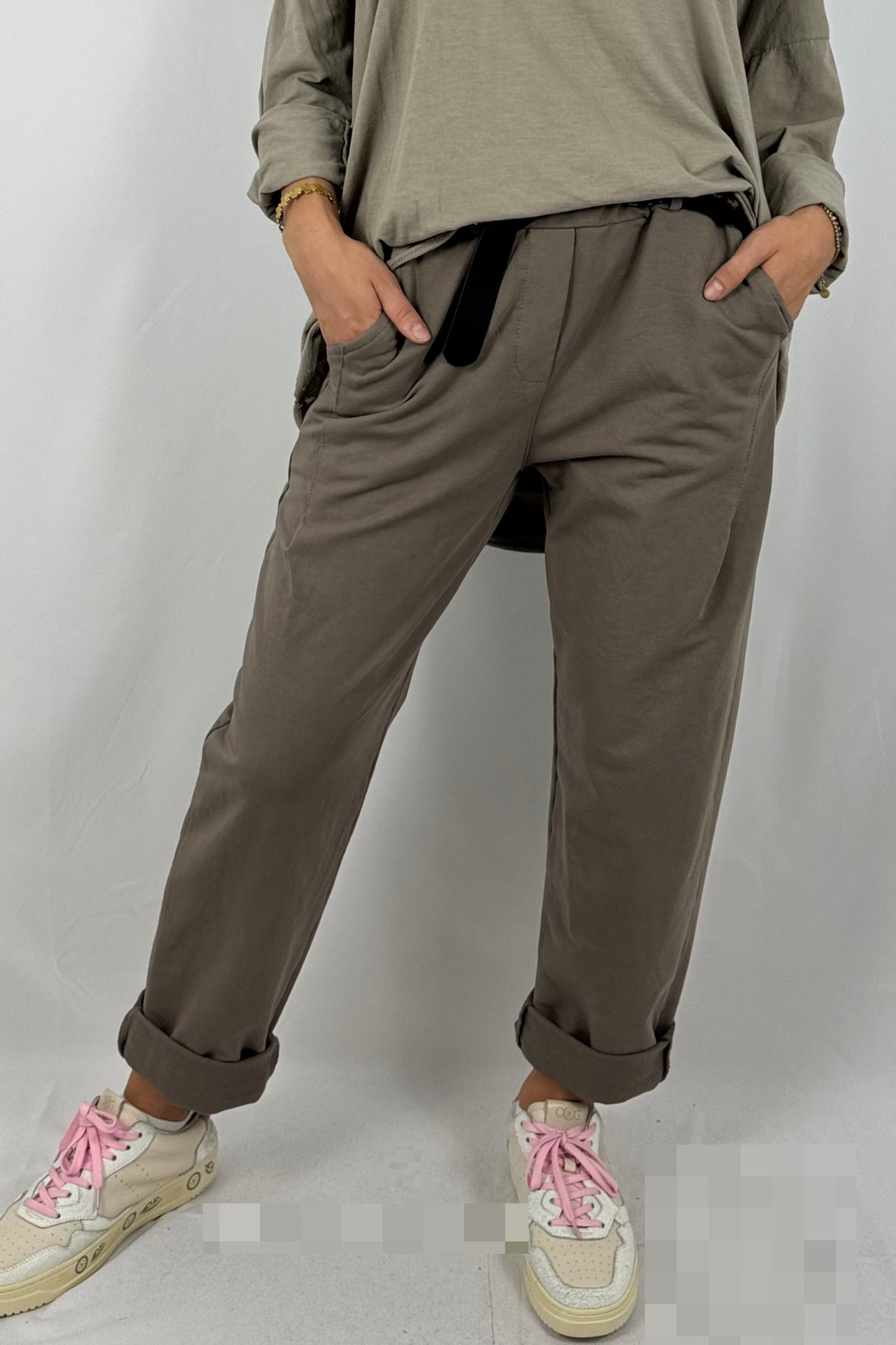 Damen Jogpants mit Leo-Tuch – Oversize-Mud