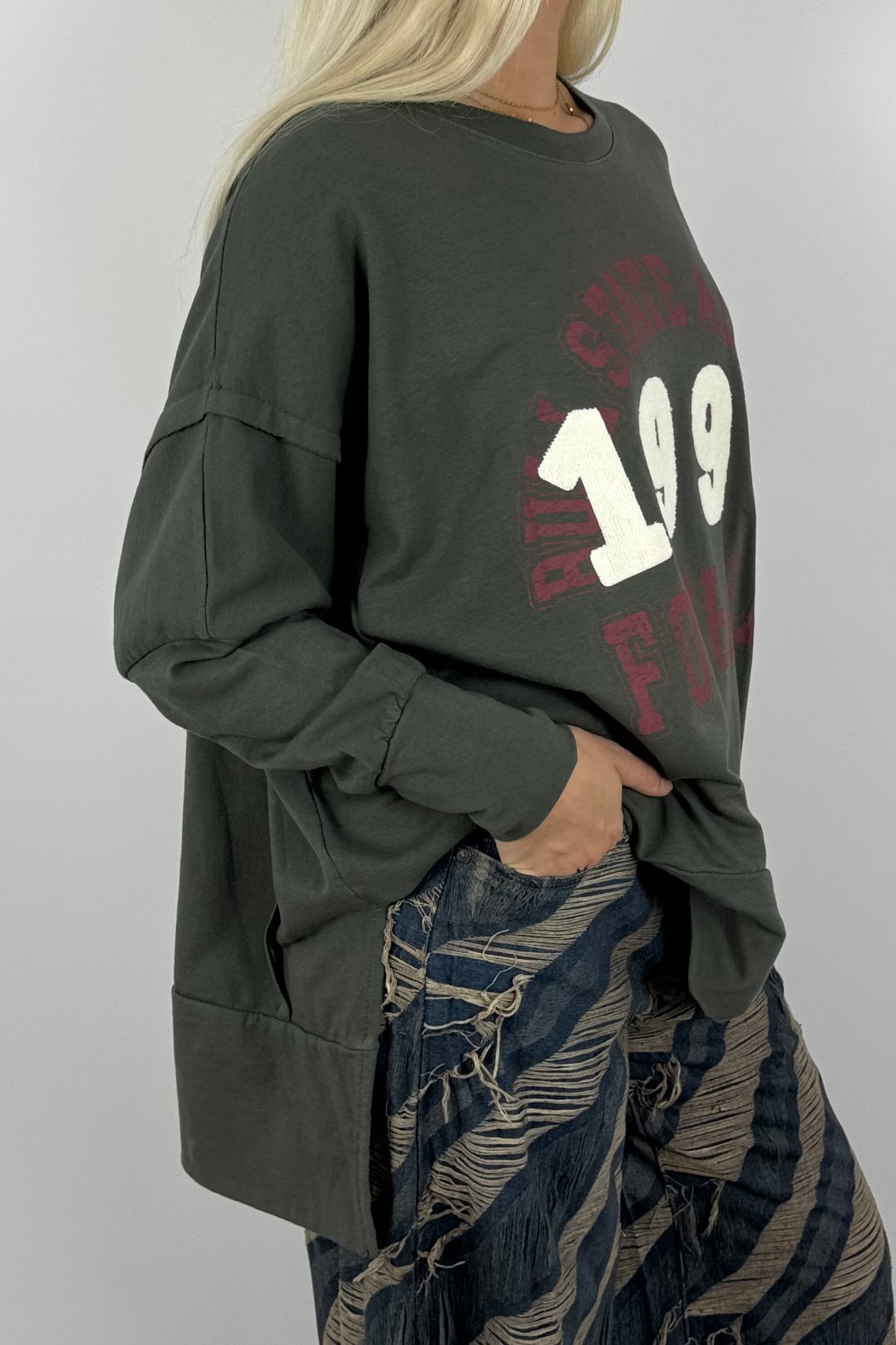 Damen Oversize Sweatshirt „1992 Football“ – College Style-Khaki