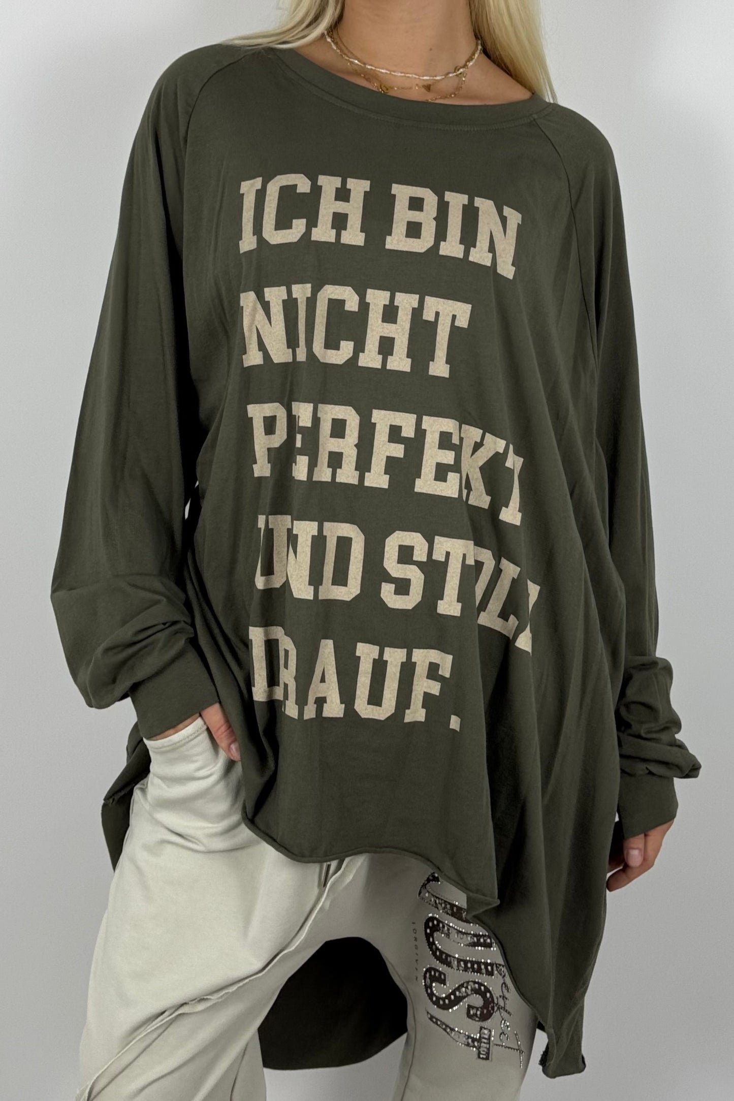 Oversize Longshirt mit Statement-Print - Khaki