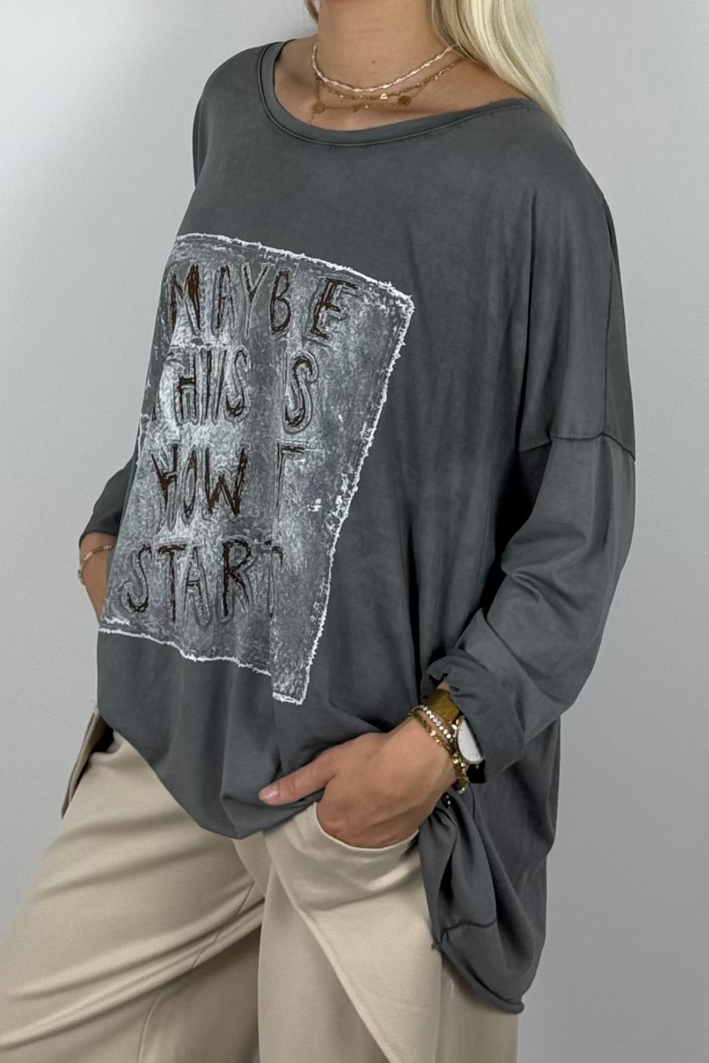 Damen Oversize Shirt „Maybe This Is How It Starts“ – Grau