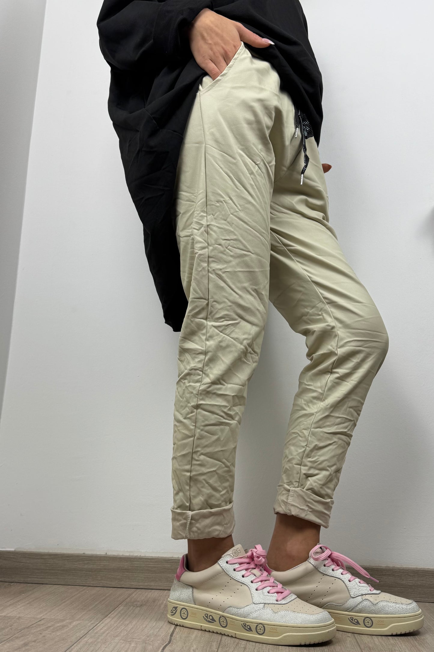 Glanz-Effekt Jogpants mit Kordelzug –Beige