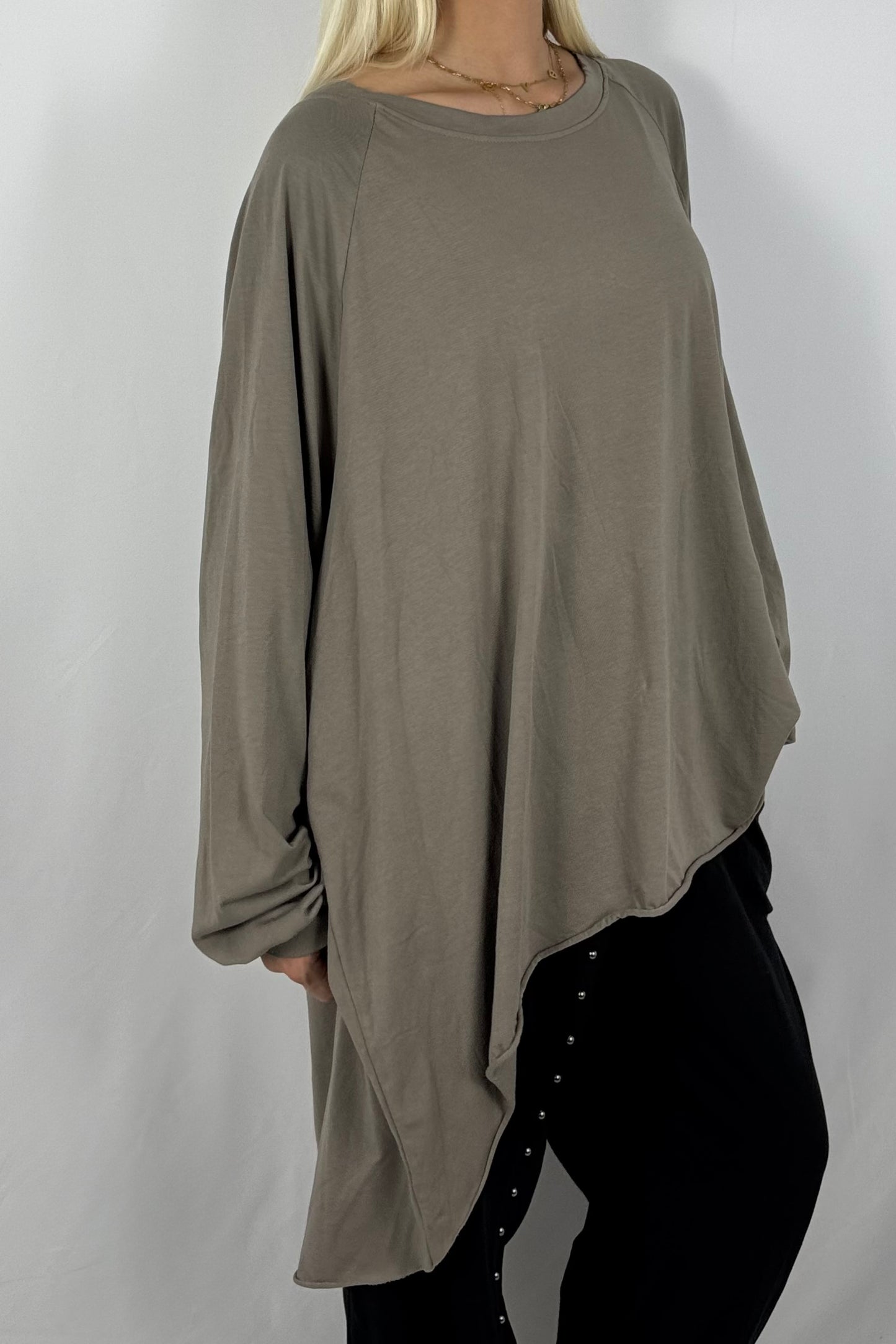 Oversize-Shirt „STYLE“ mit Leo-Print auf dem Rücken-Mud