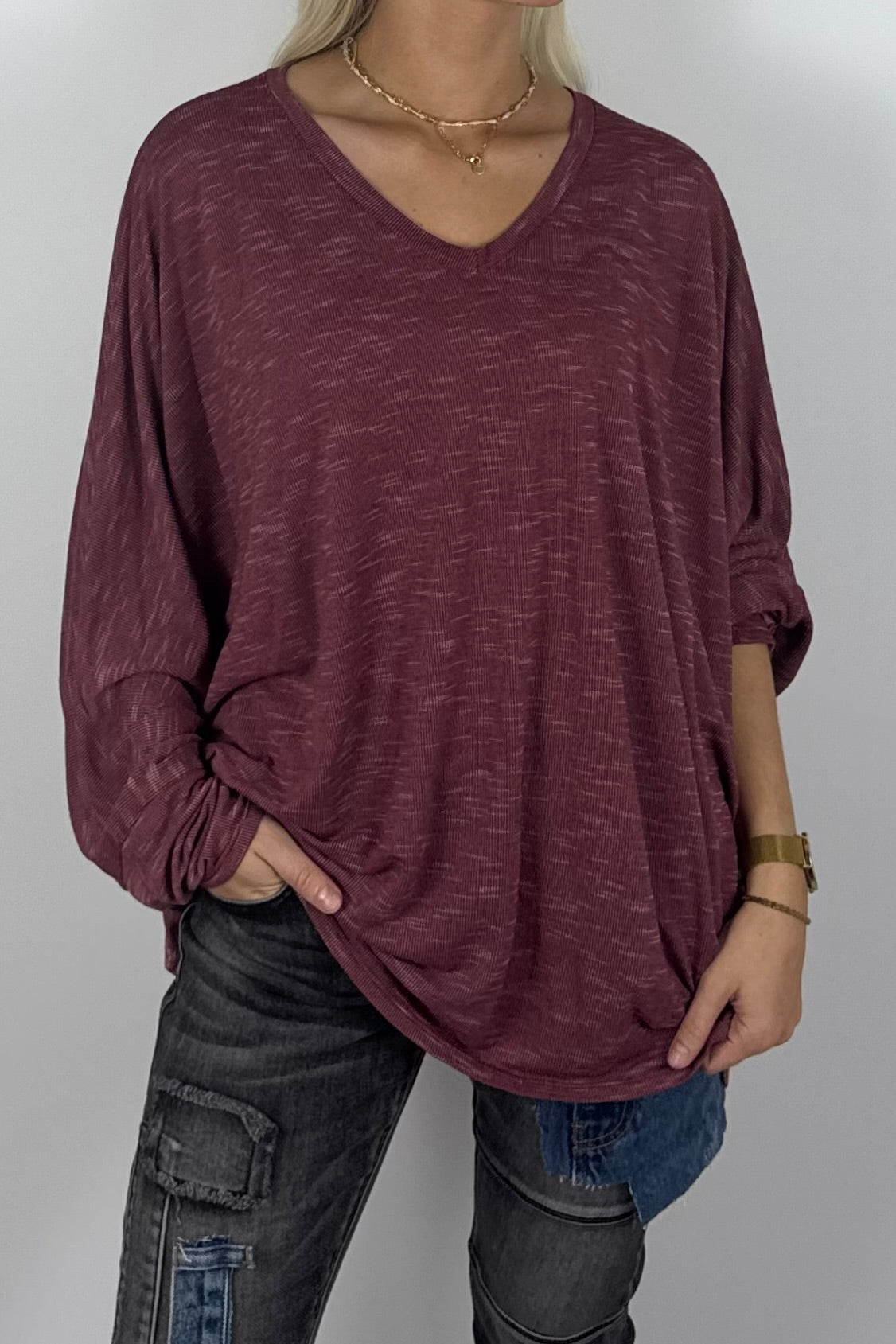 Damen Oversize Shirt mit V-Ausschnitt – Bordeaux