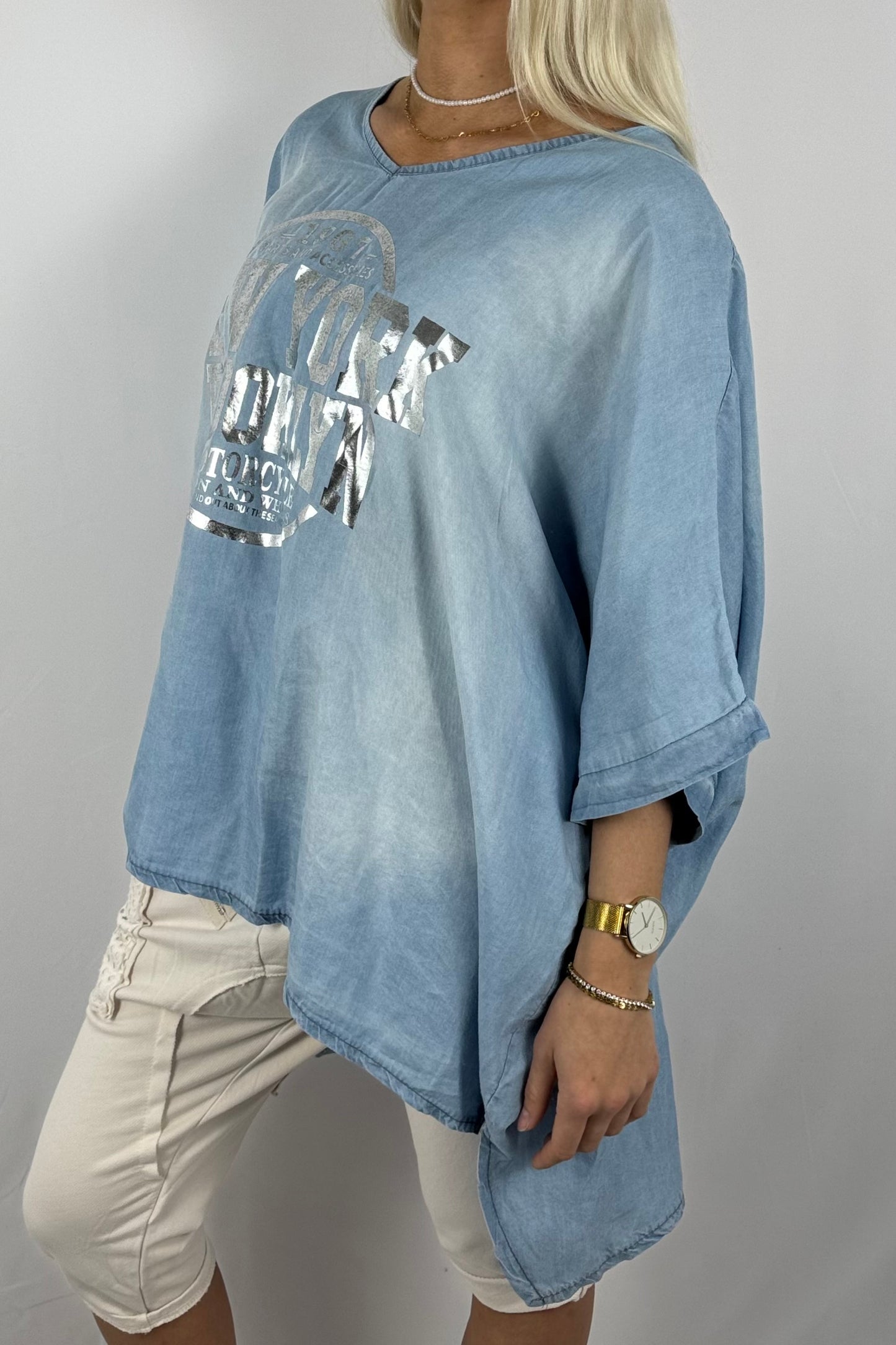 Oversize-Shirt mit V-Ausschnitt und New York Print-Hellblau