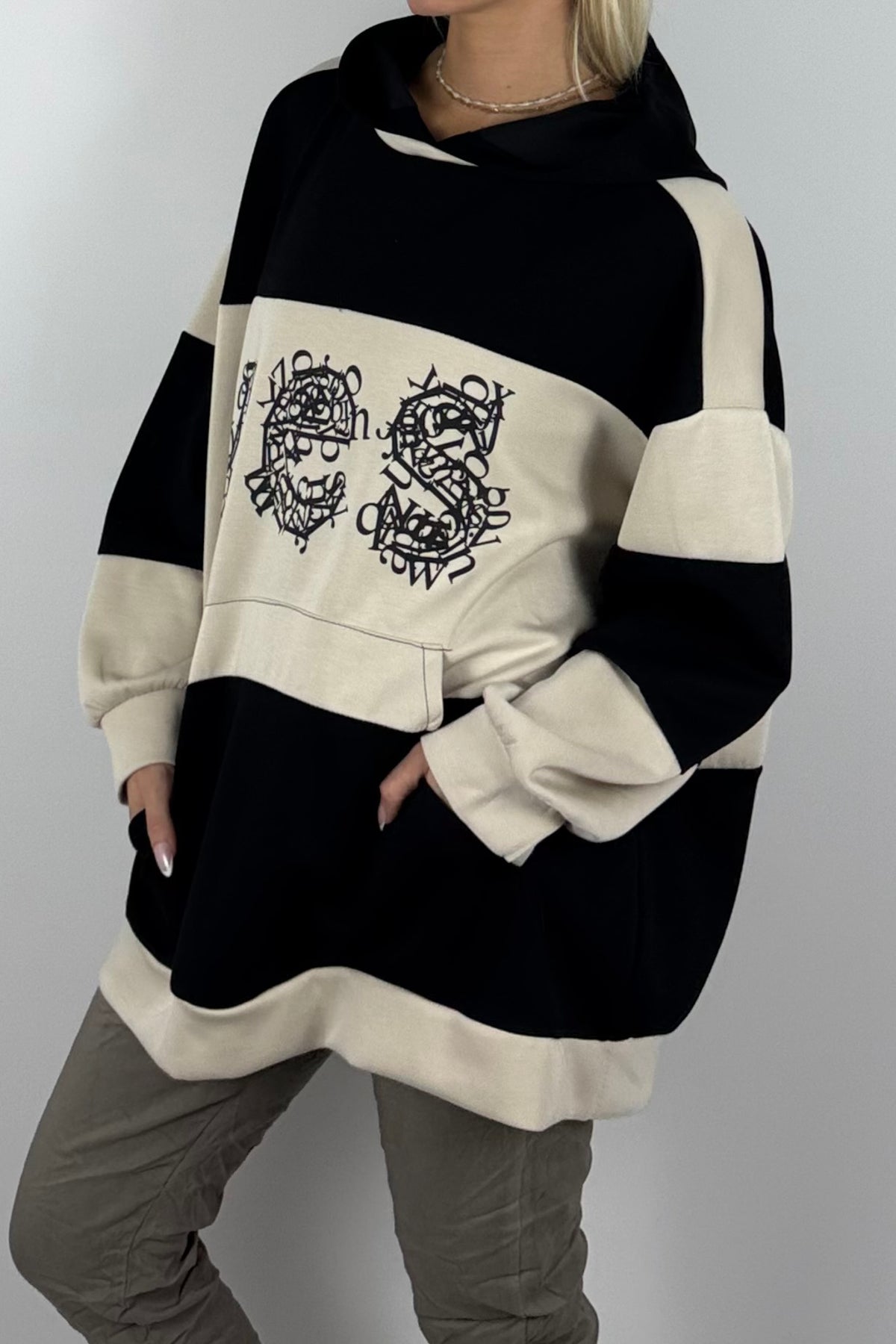 Damen Oversize-Hoodie mit Statement-Print-Beige