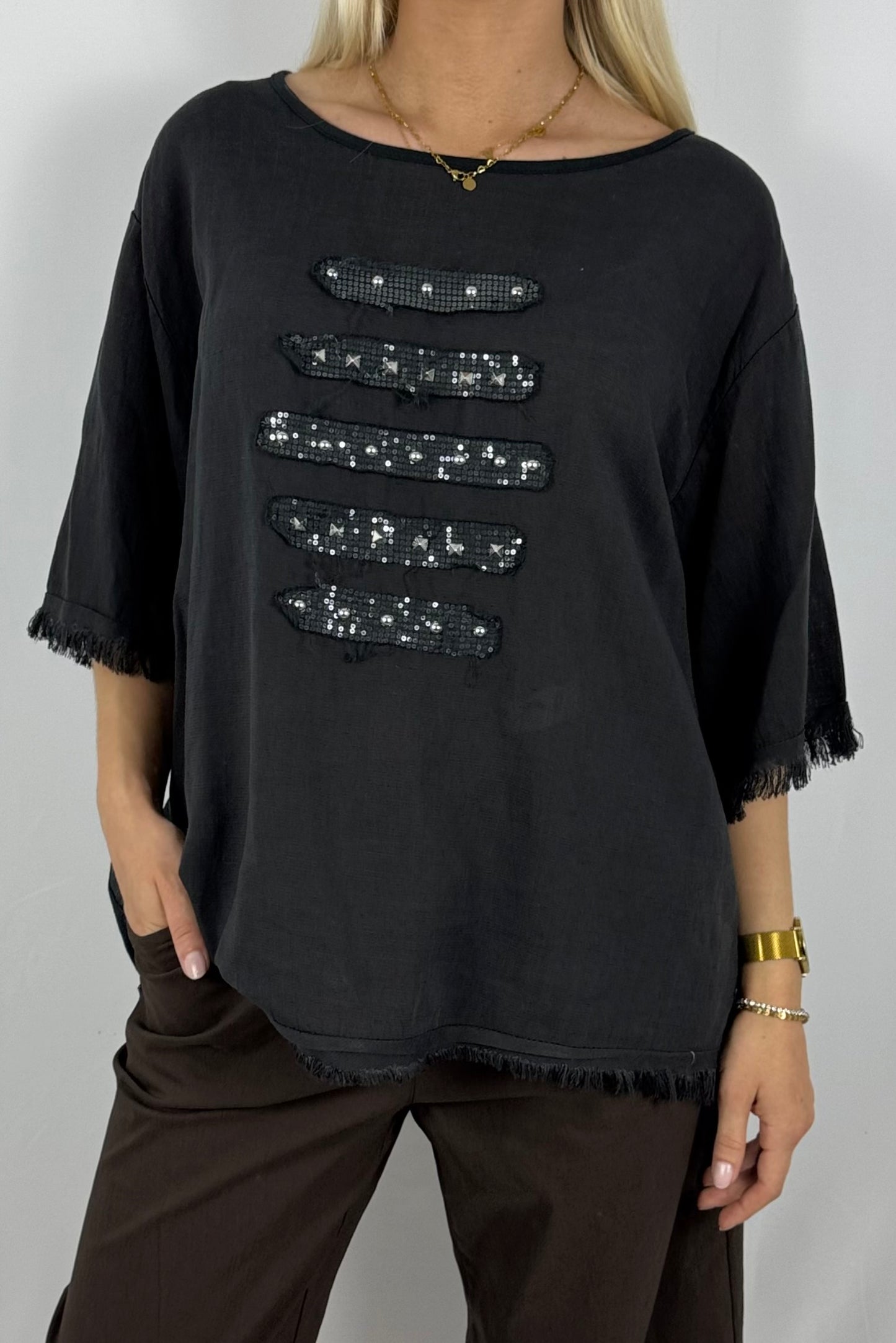Leinen-Shirt mit Fransen & Nieten-Details-Schwarz