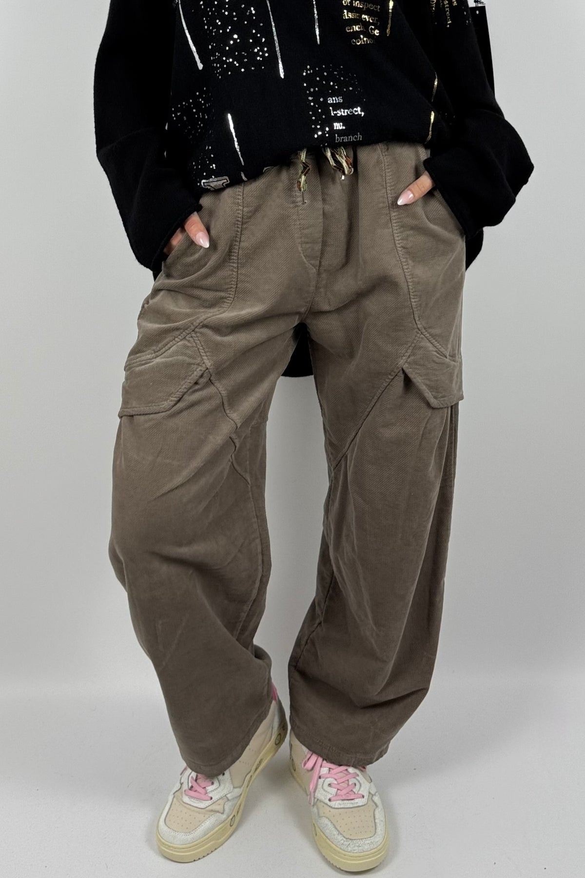 Lässige Baggy-Hose mit Cargo-Taschen-Mud