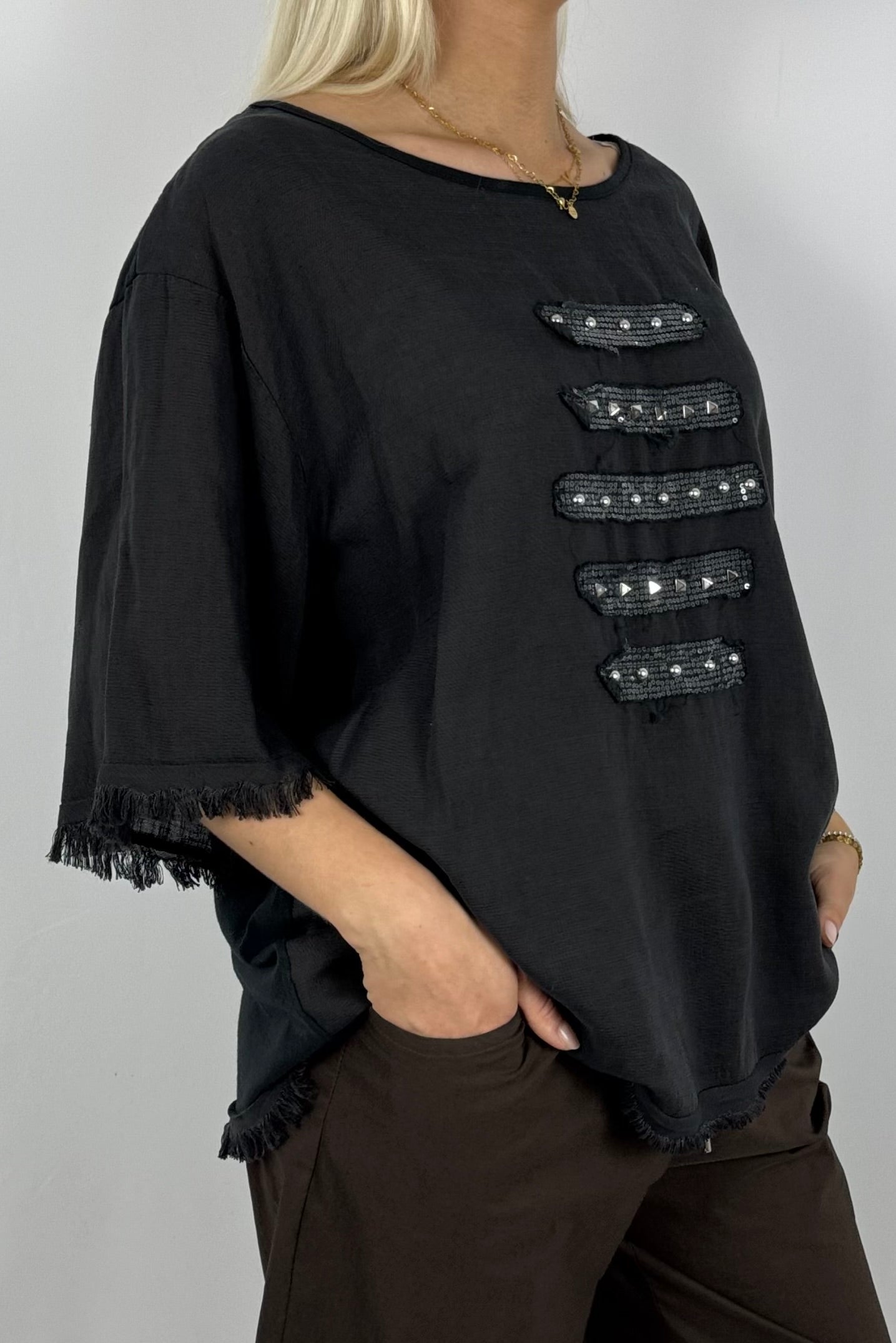 Leinen-Shirt mit Fransen & Nieten-Details-Schwarz