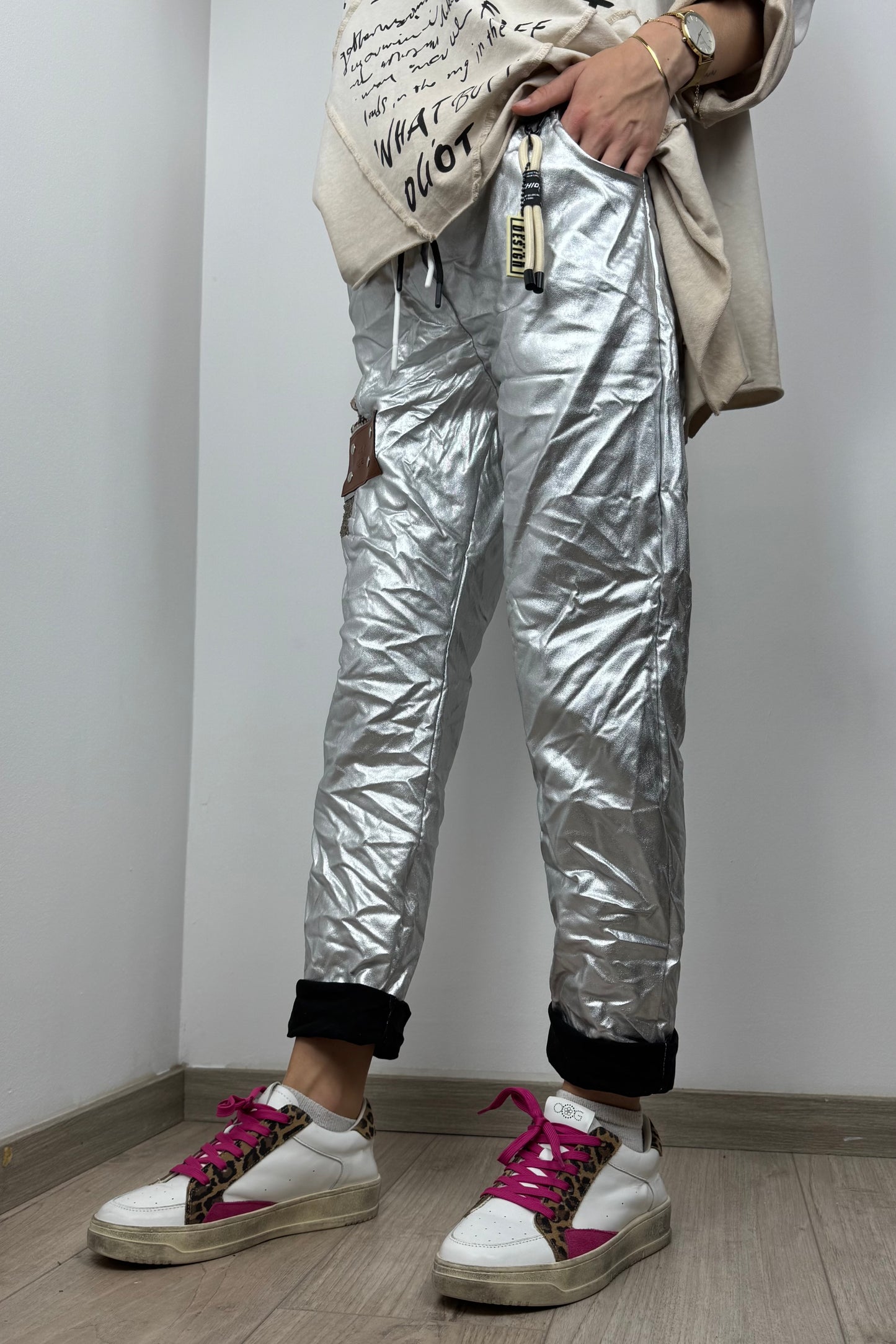 Stylische Patchwork-Joggerhose mit Zierdetails