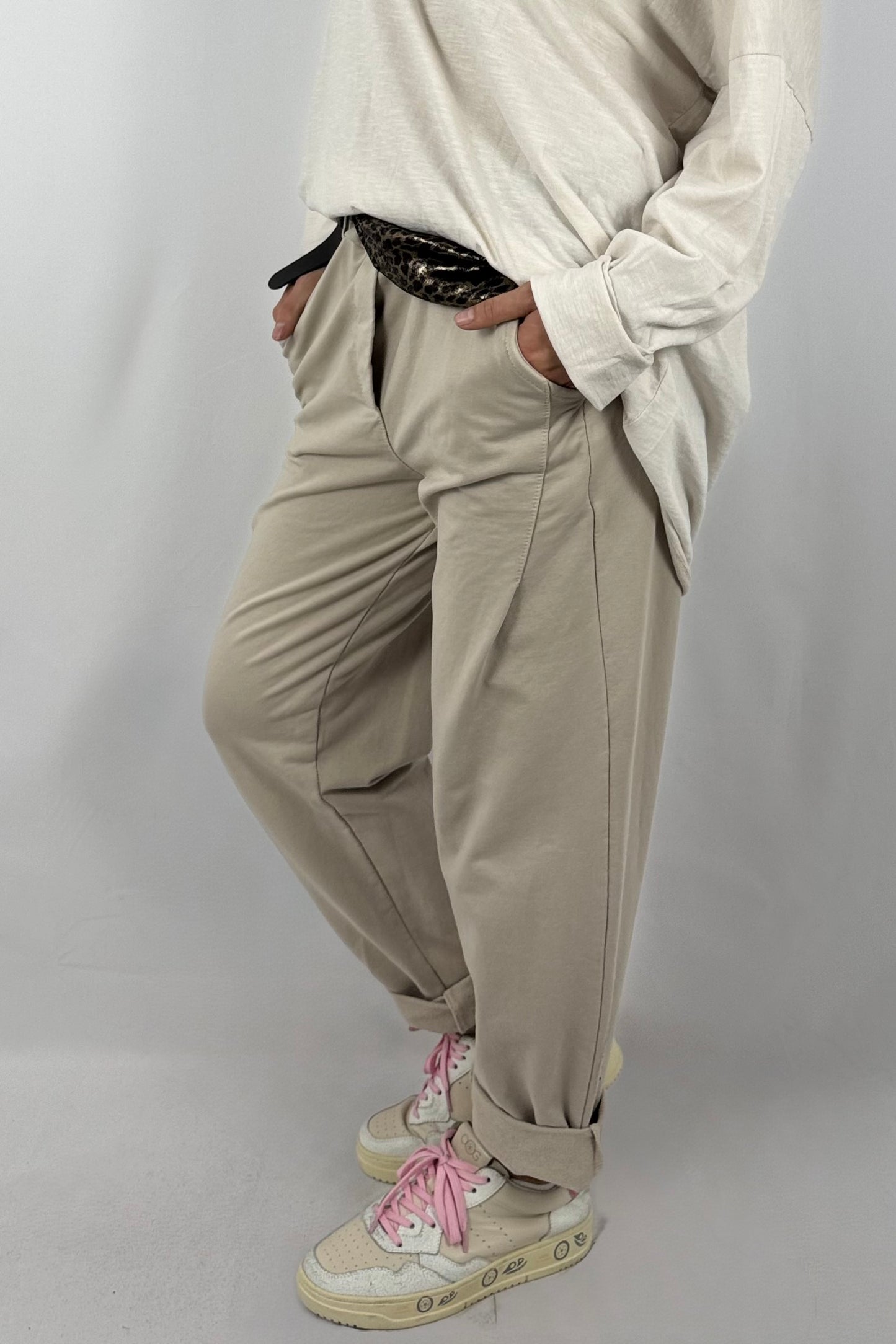 Damen Jogpants mit Leo-Tuch – Oversize-Beige