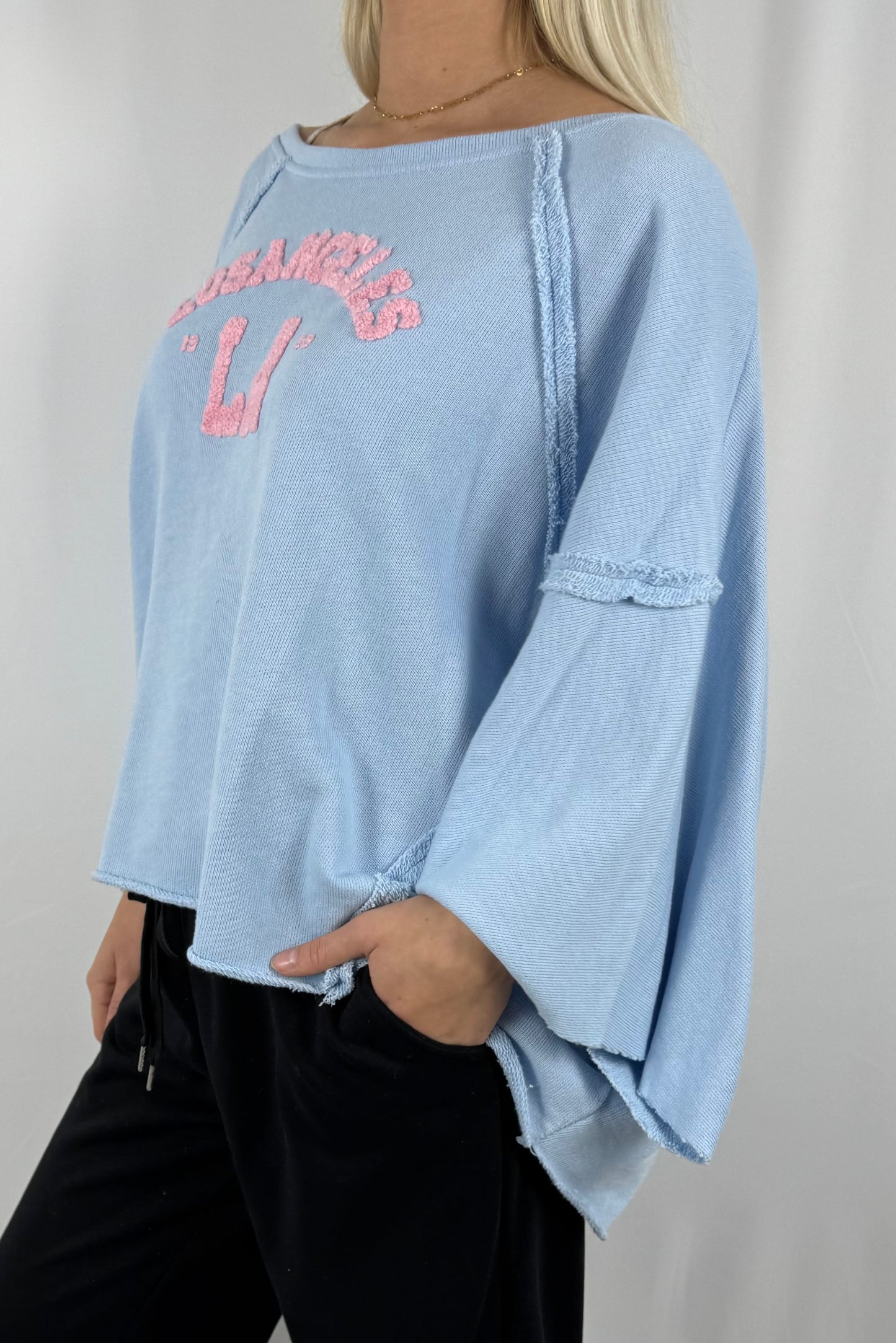 Oversize Damen Sweatshirt mit Los Angeles LA Schriftzug-Hellblau