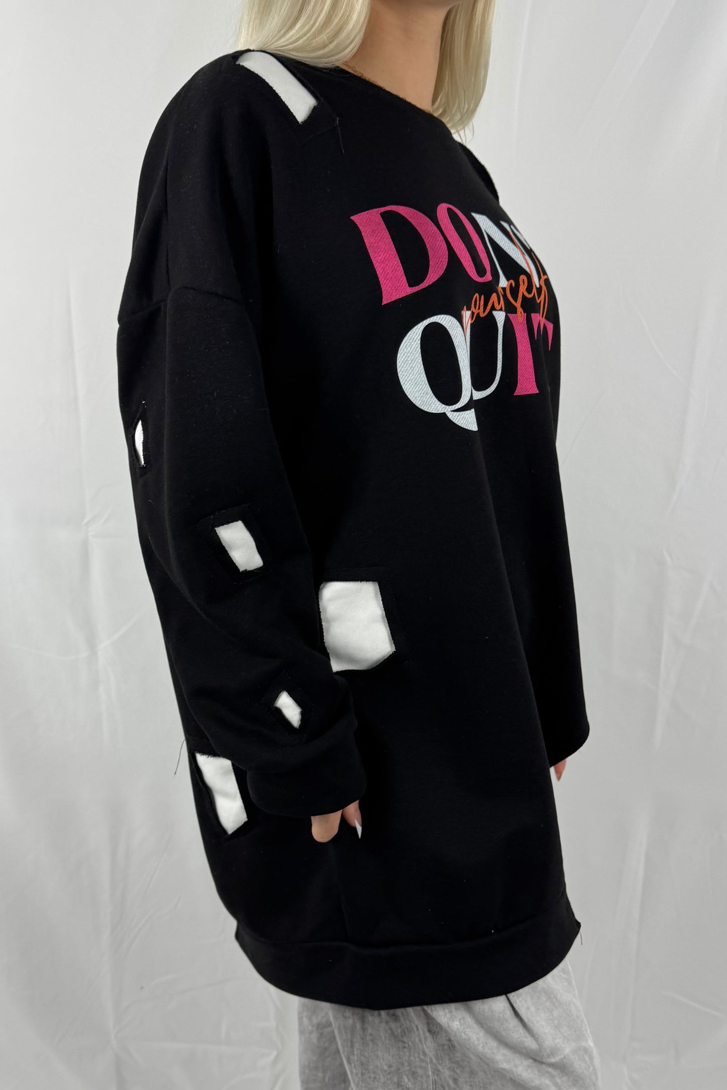 Oversize Sweatshirt mit Statement-Print –Schwarz