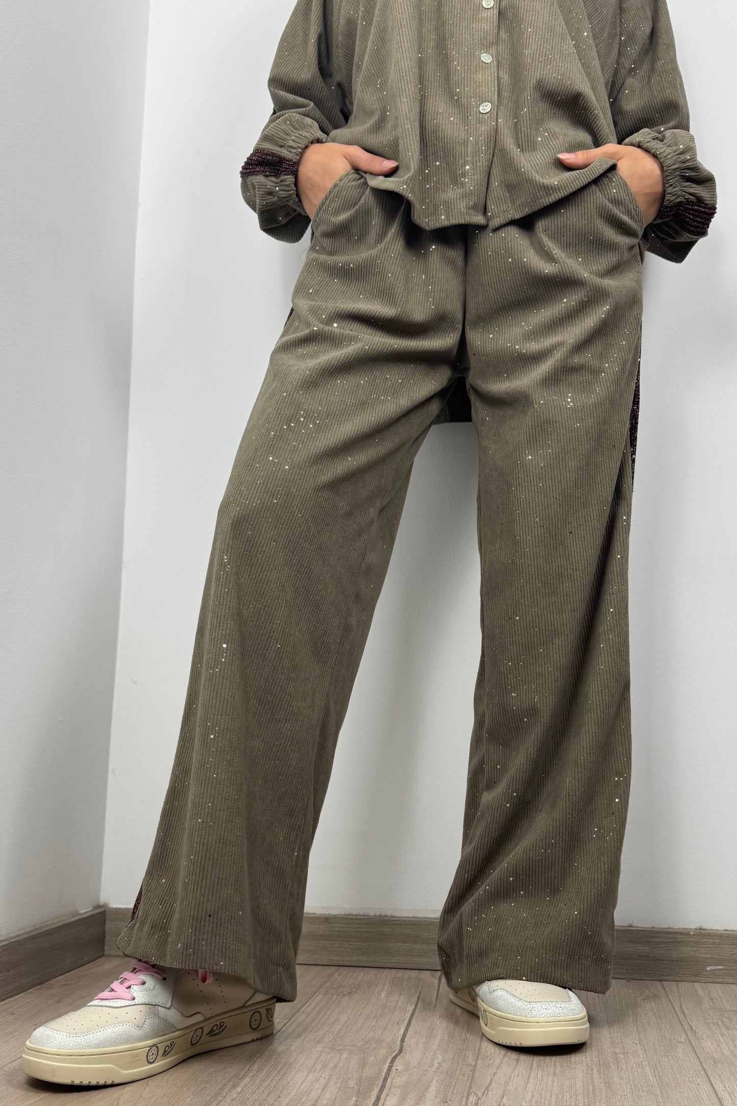Cordhose mit Glitzerdetails –Braun